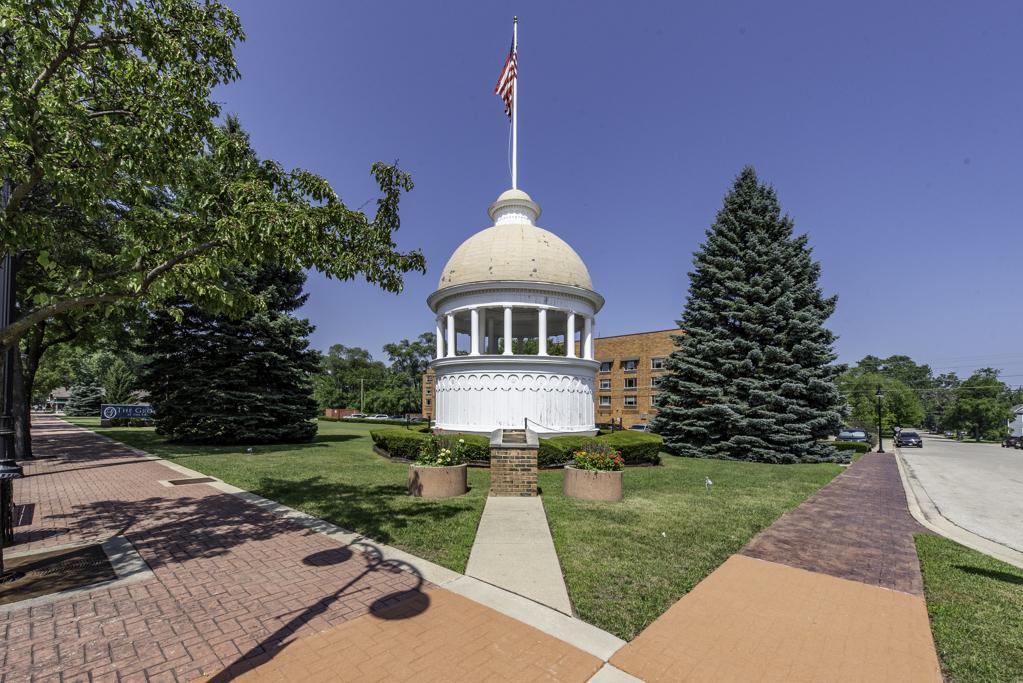 2601 Sheridan Road, Zion, IL 60099