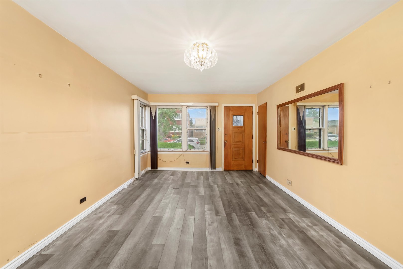 1028 32nd Avenue, Bellwood, IL 60104