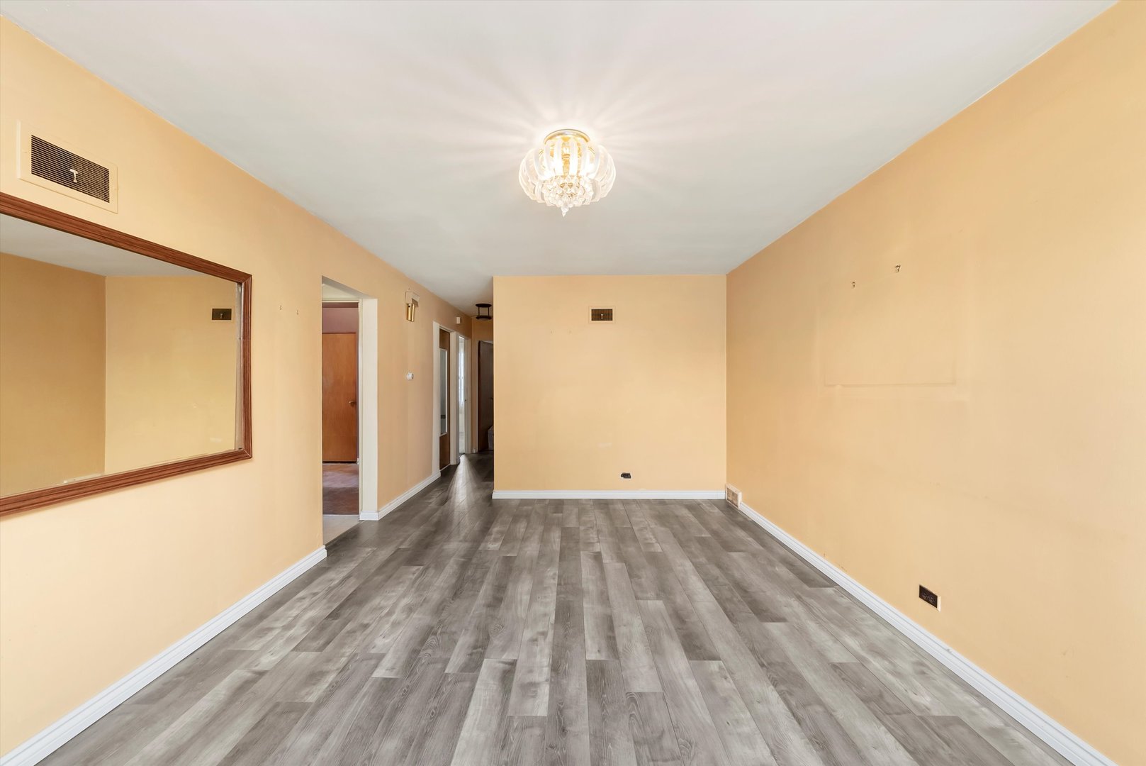 1028 32nd Avenue, Bellwood, IL 60104