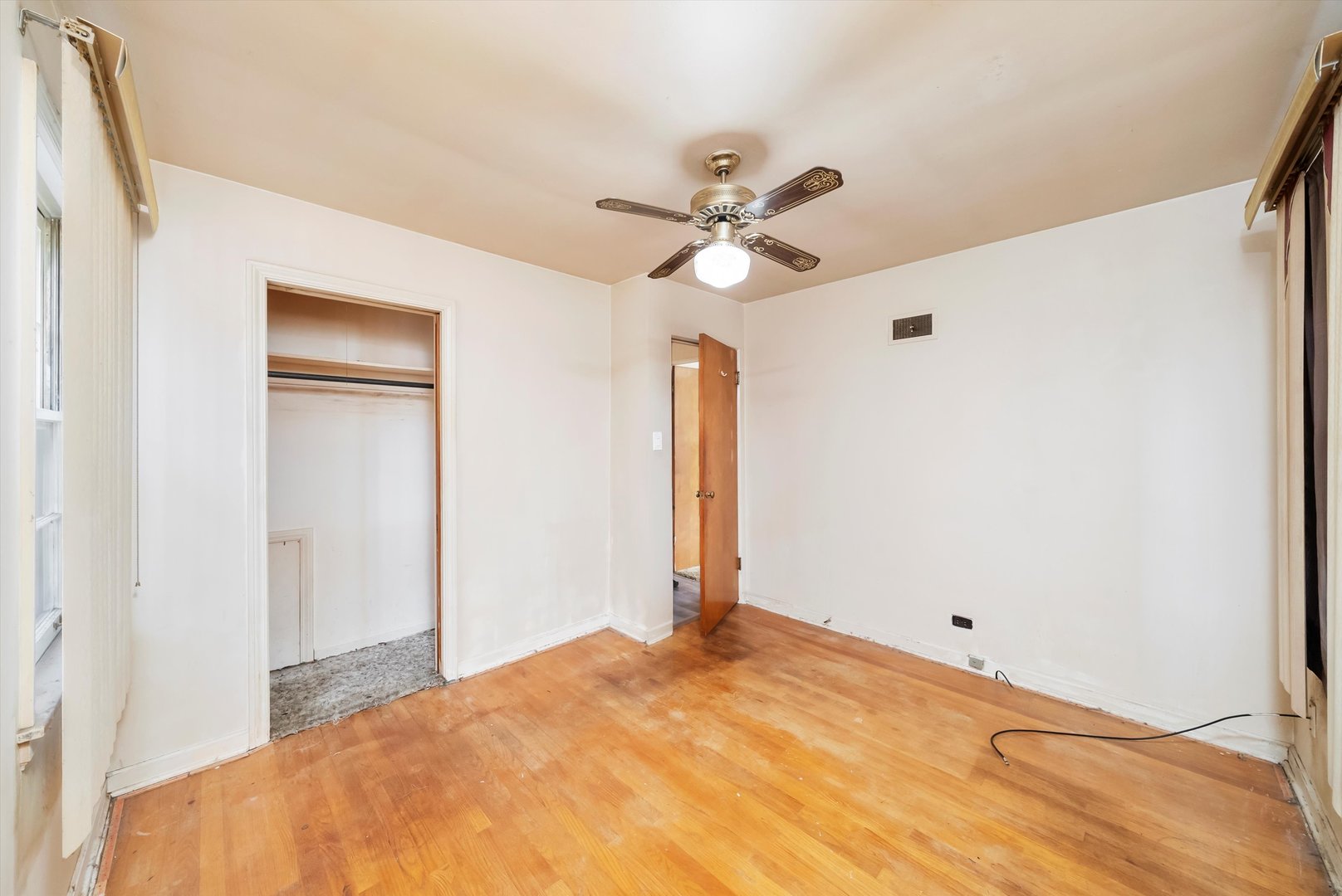 1028 32nd Avenue, Bellwood, IL 60104