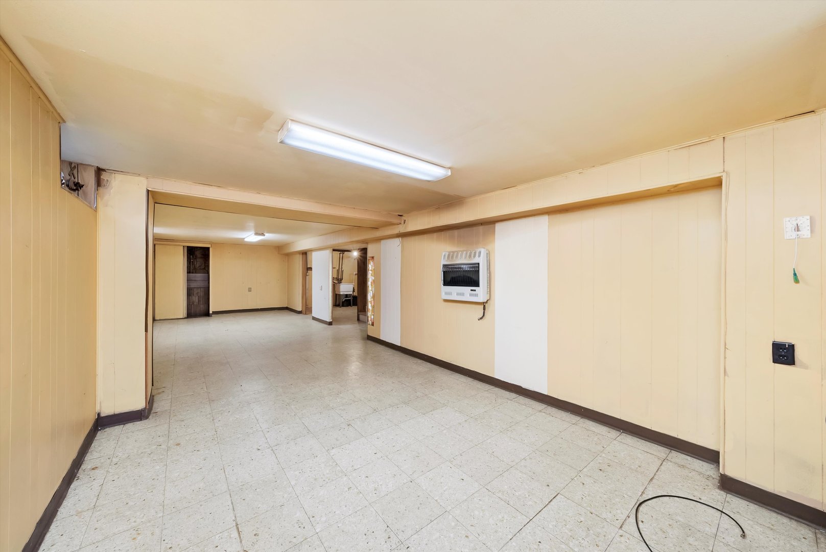 1028 32nd Avenue, Bellwood, IL 60104