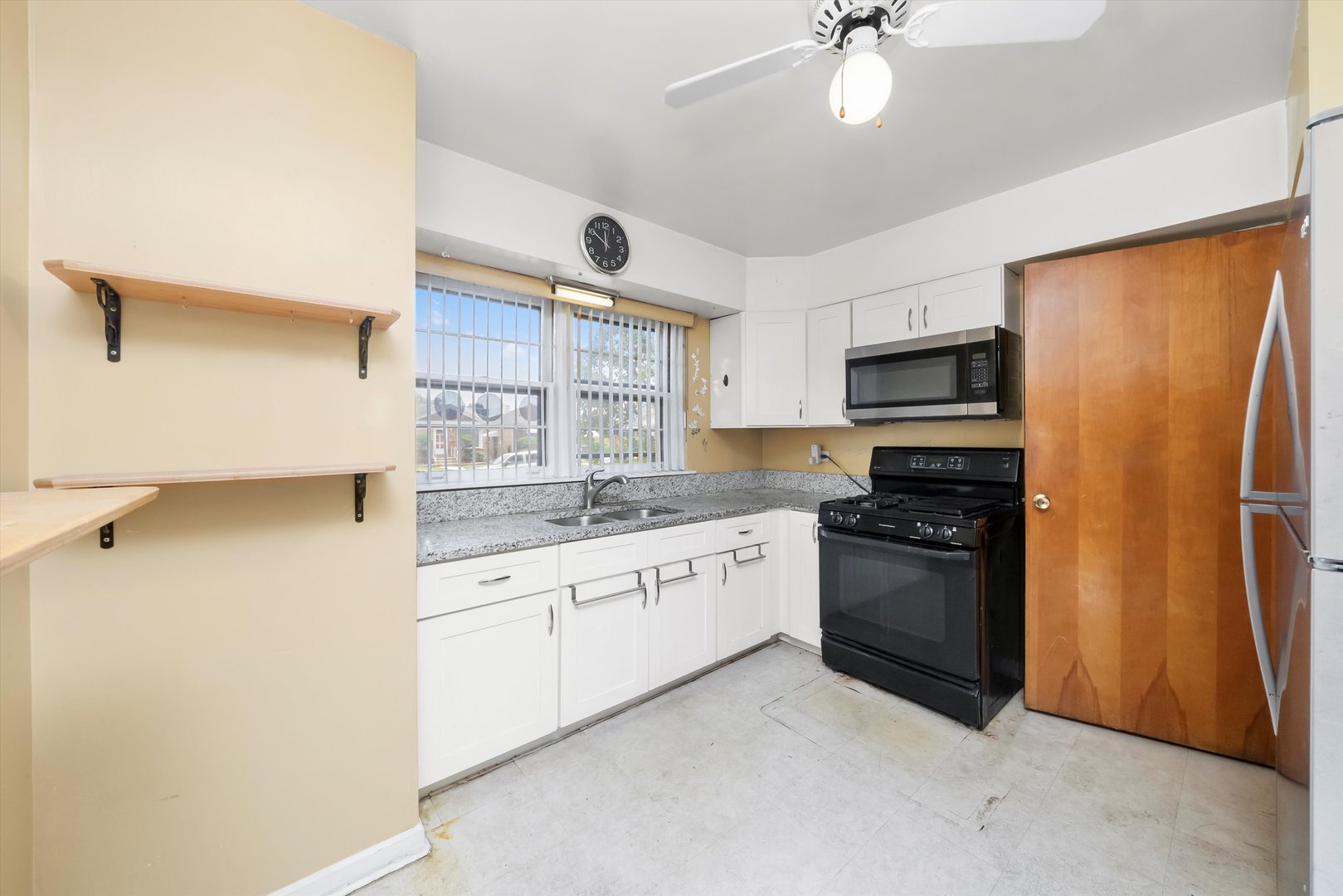 1028 32nd Avenue, Bellwood, IL 60104
