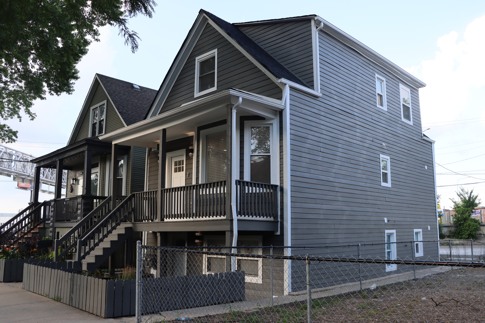 3331 N Drake Avenue, Chicago, IL 60618