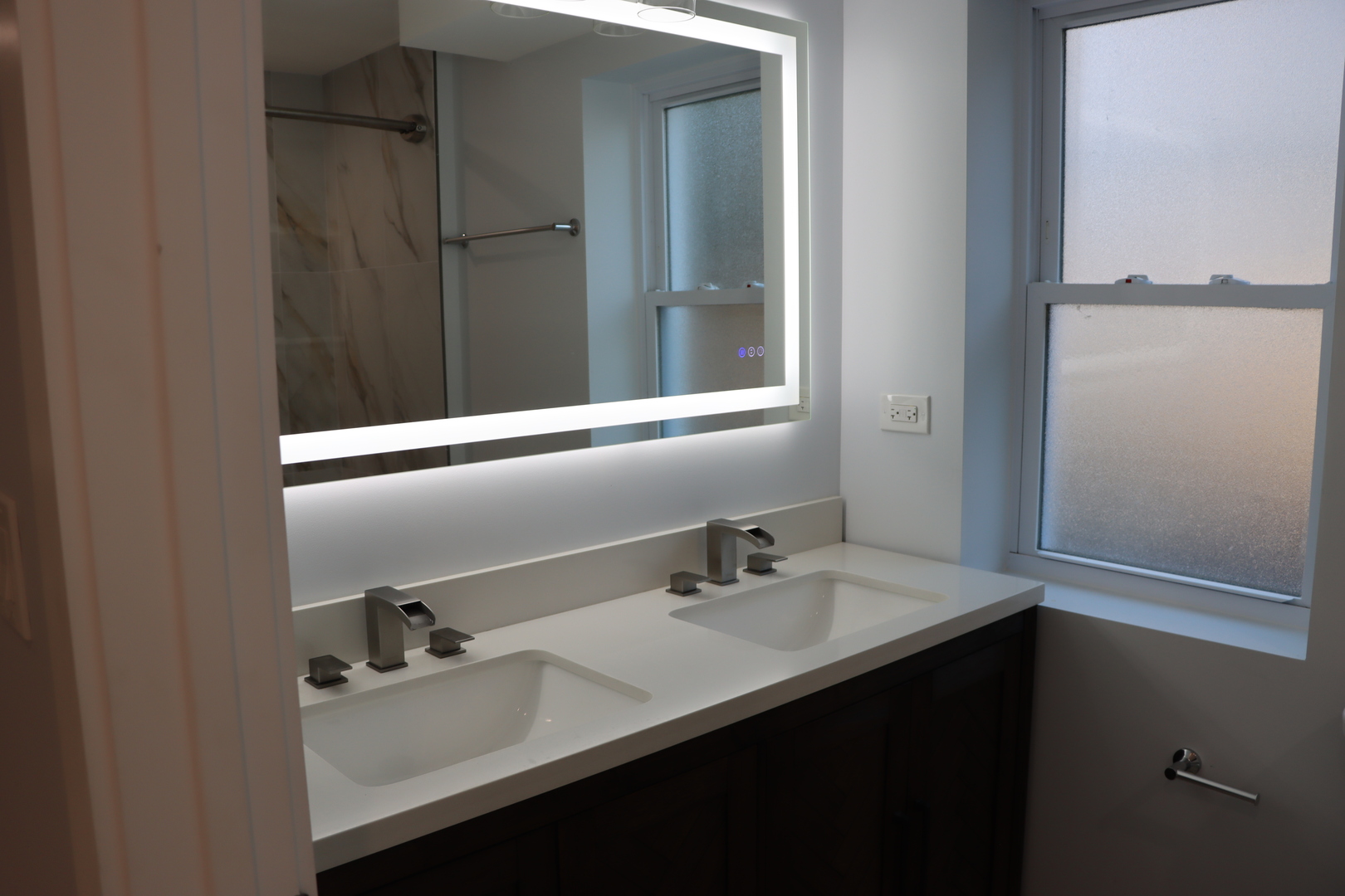 3331 N Drake Avenue, Chicago, IL 60618