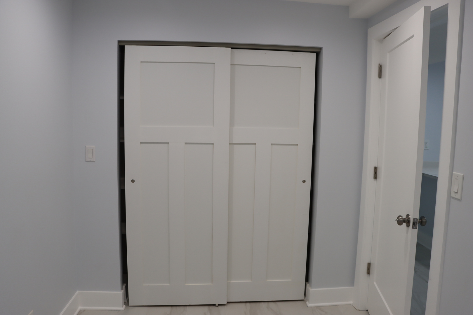 3331 N Drake Avenue, Chicago, IL 60618