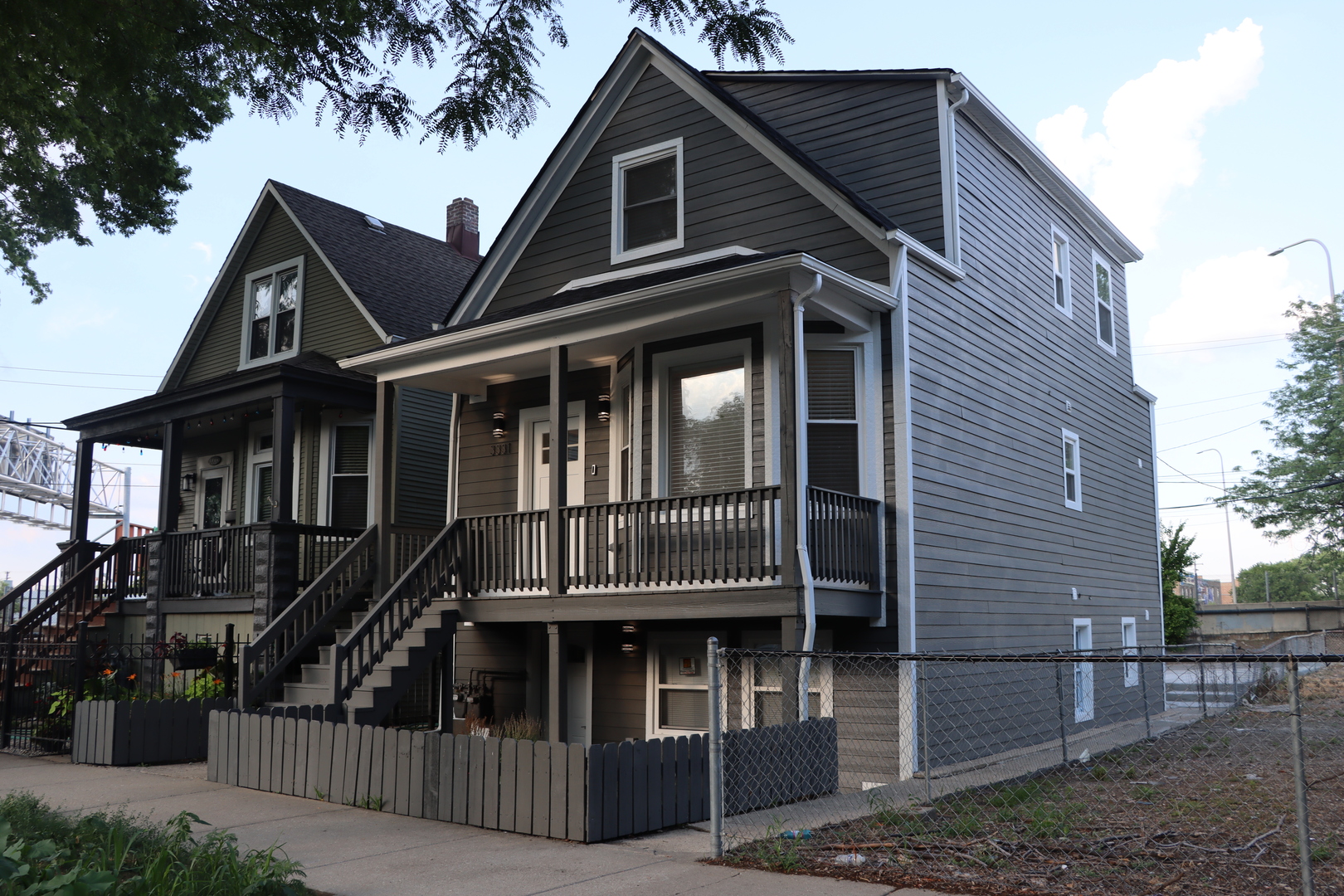 3331 N Drake Avenue, Chicago, IL 60618