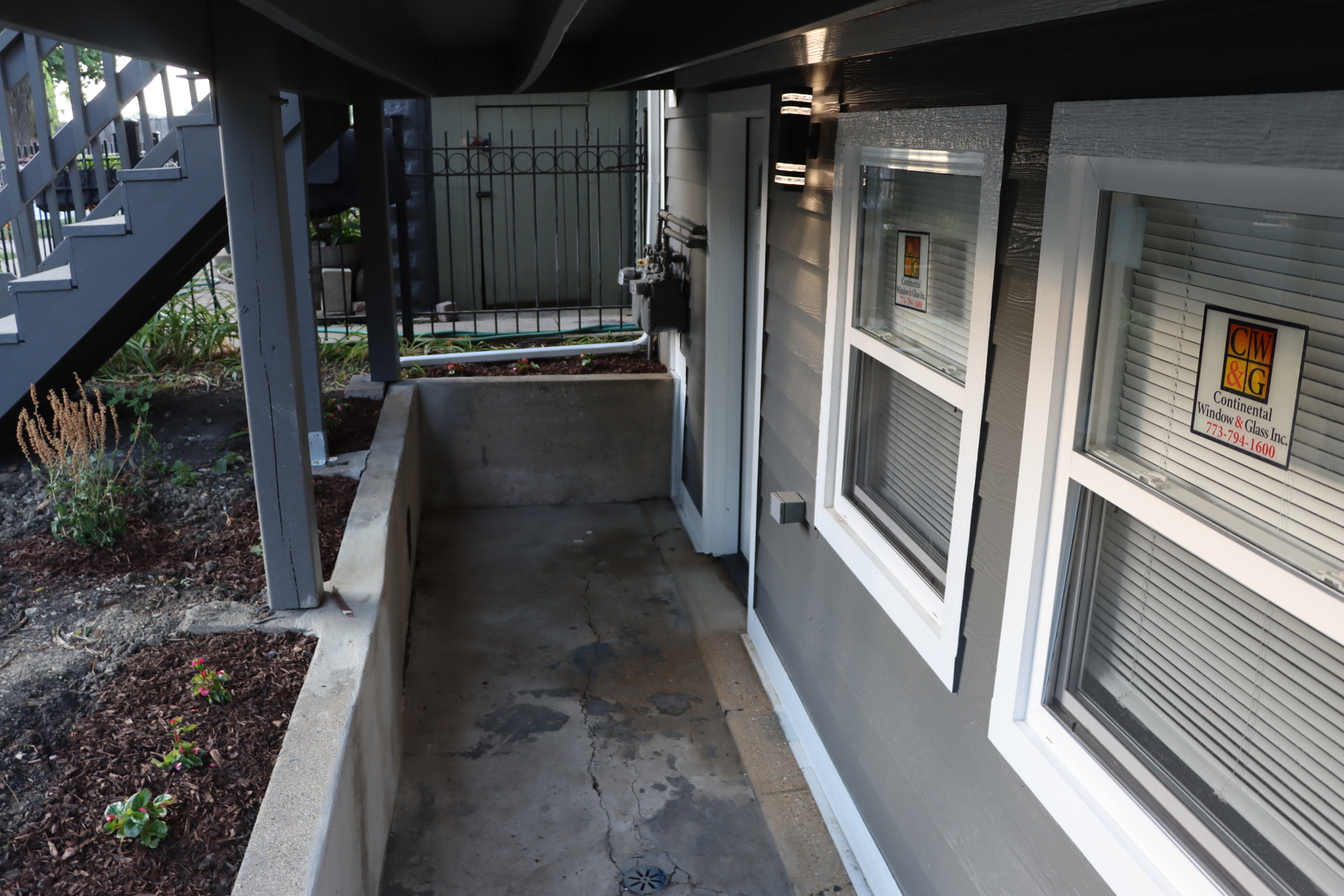 3331 N Drake Avenue, Chicago, IL 60618