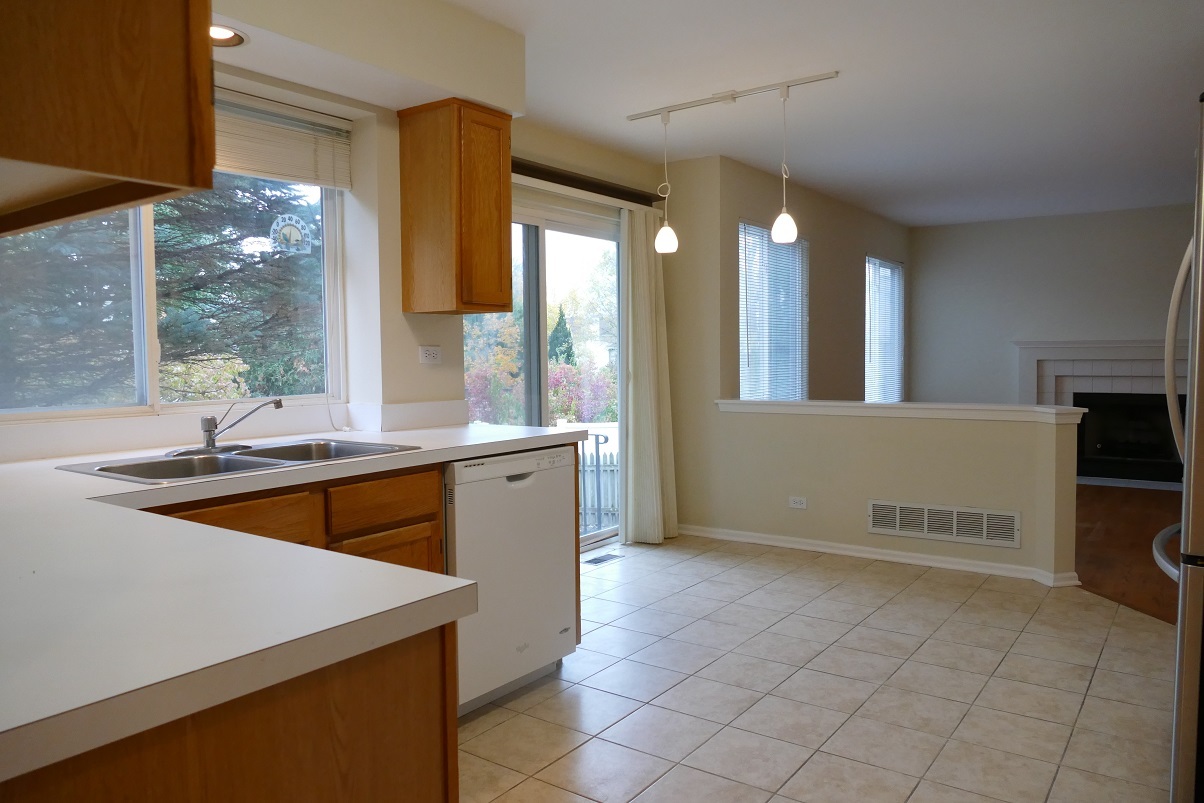 2052 SPICE Lane, Naperville, IL 60565