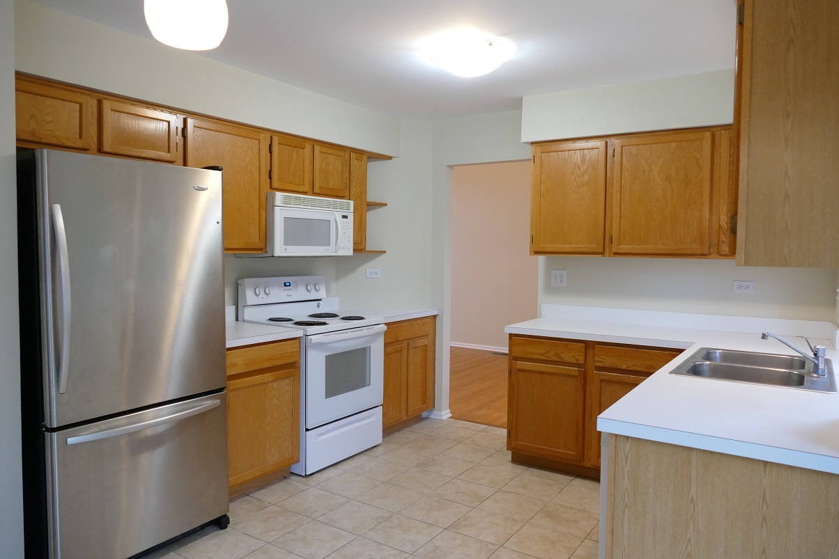 2052 SPICE Lane, Naperville, IL 60565
