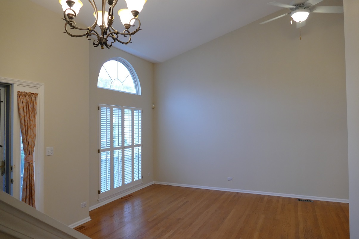 2052 SPICE Lane, Naperville, IL 60565
