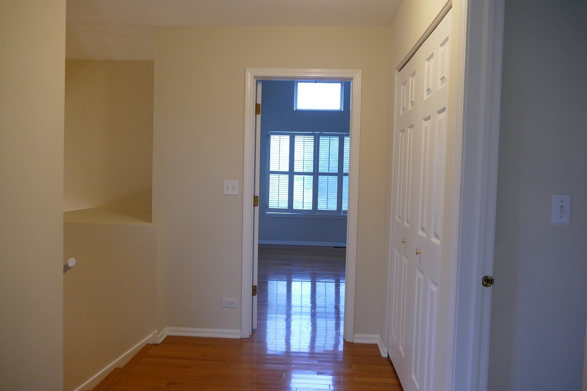 2052 SPICE Lane, Naperville, IL 60565