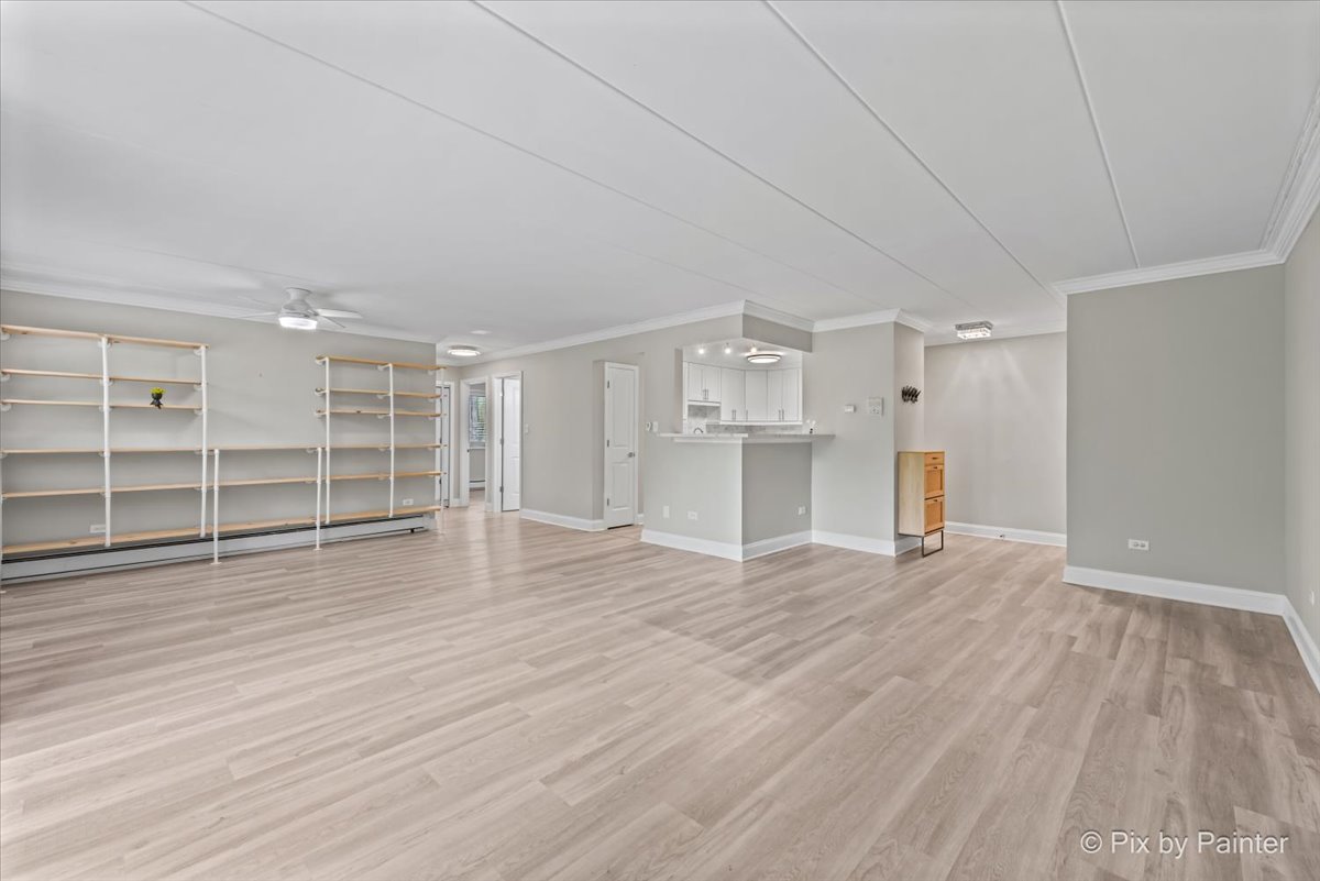 1220 S Lorraine Road #2H, Wheaton, IL 60189