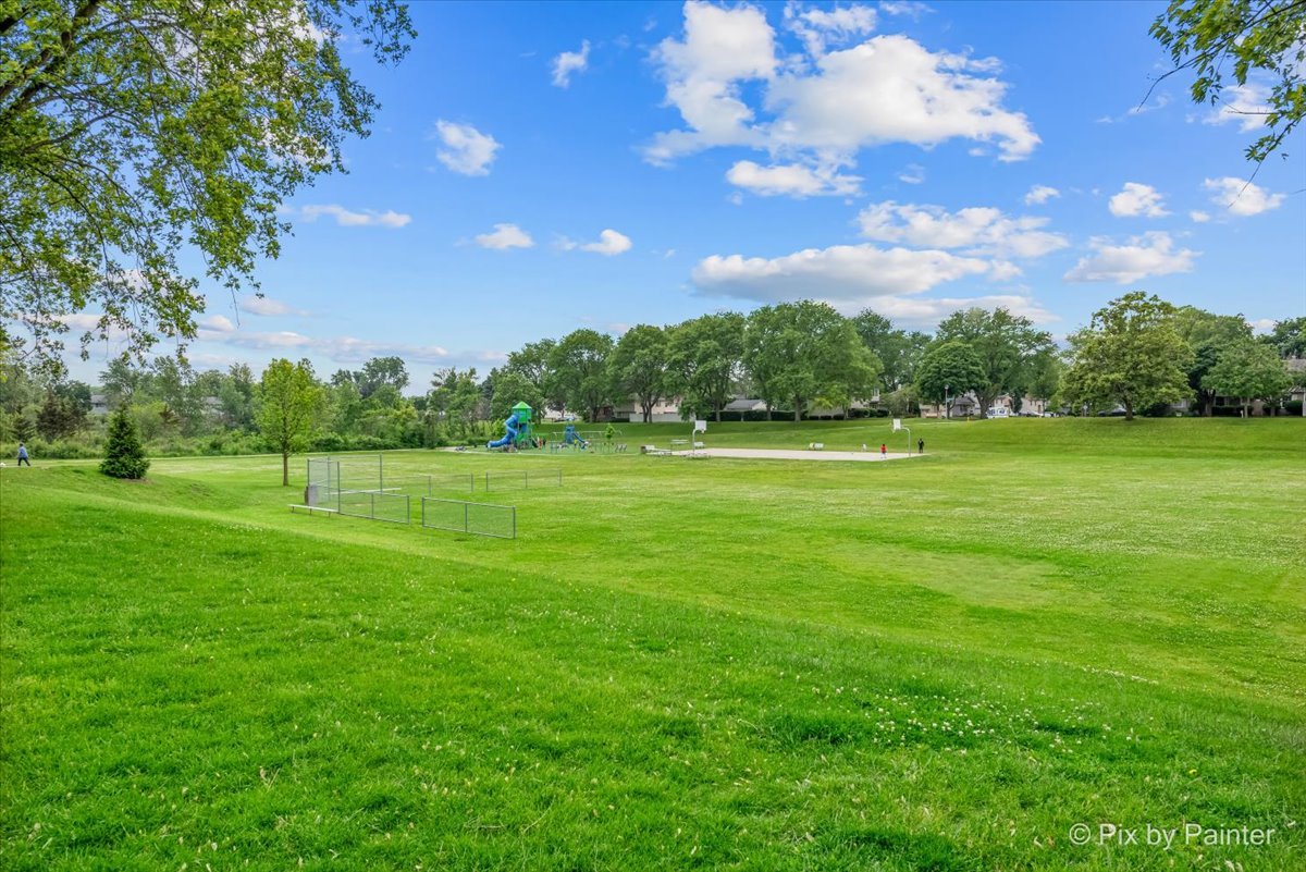1220 S Lorraine Road #2H, Wheaton, IL 60189
