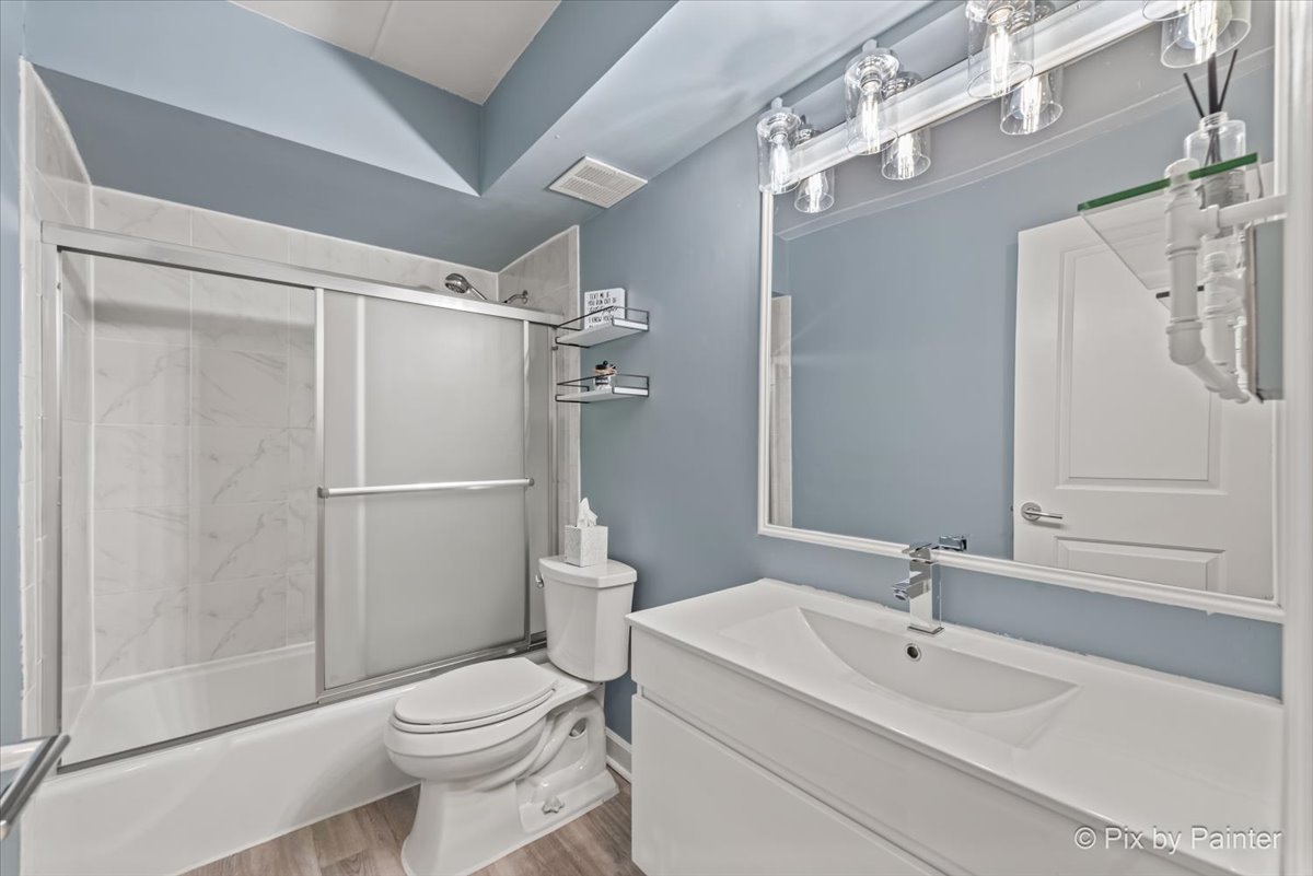 1220 S Lorraine Road #2H, Wheaton, IL 60189