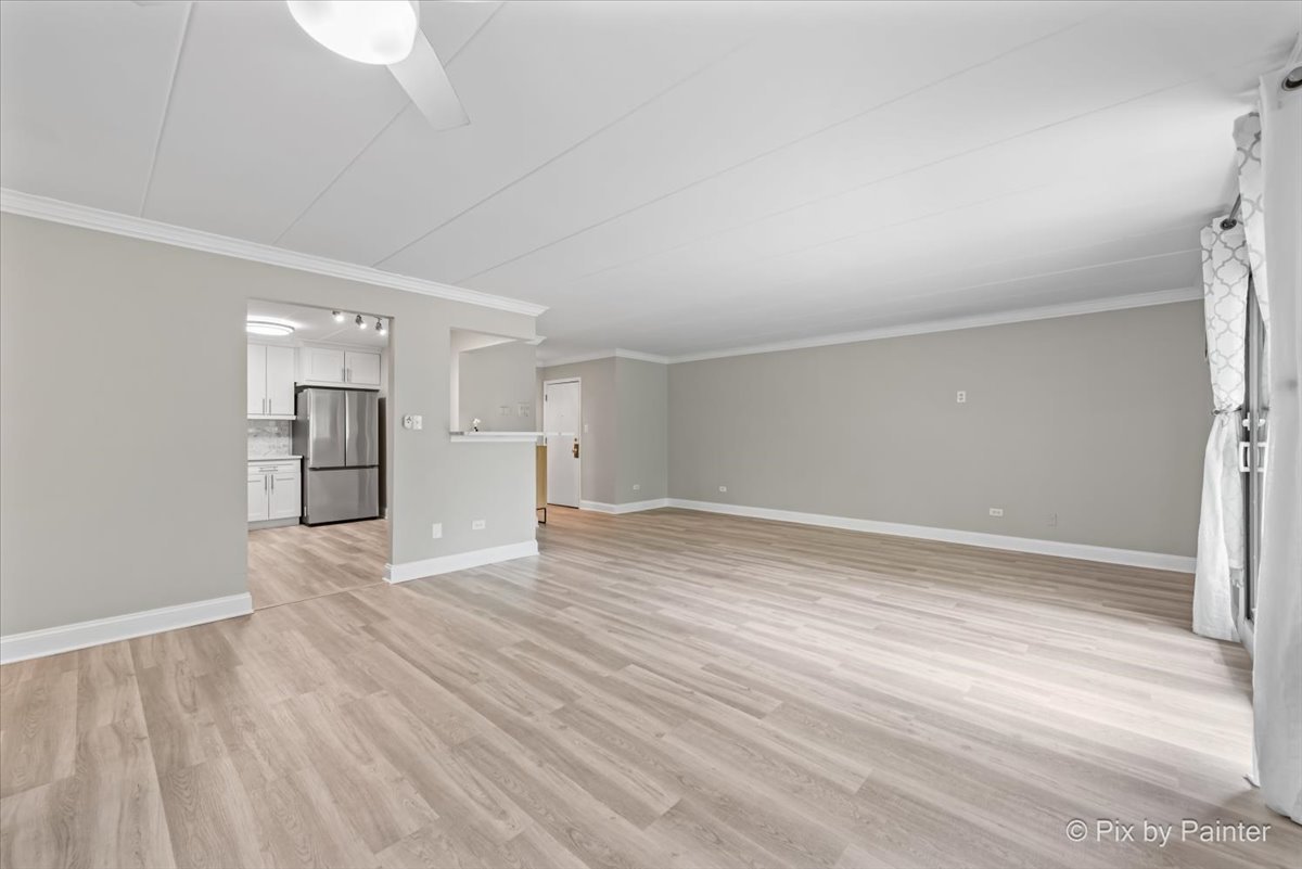 1220 S Lorraine Road #2H, Wheaton, IL 60189