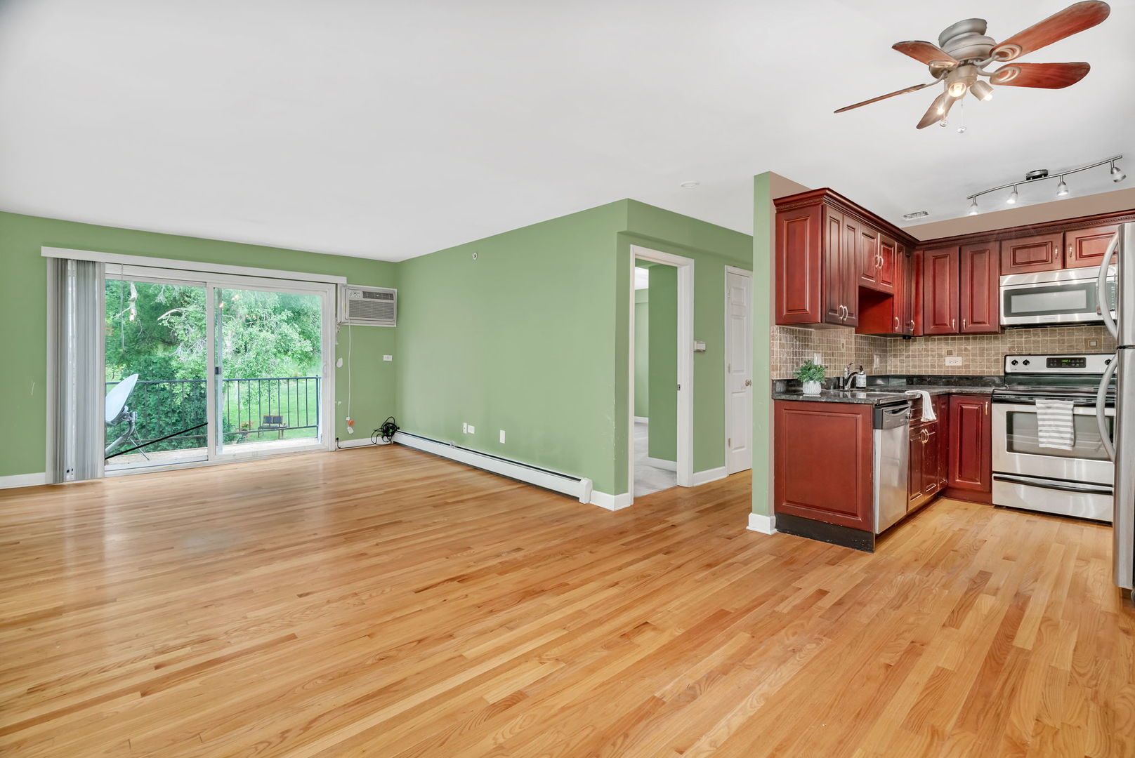 10214 S 84th Terrace #312, Palos Hills, IL 60465