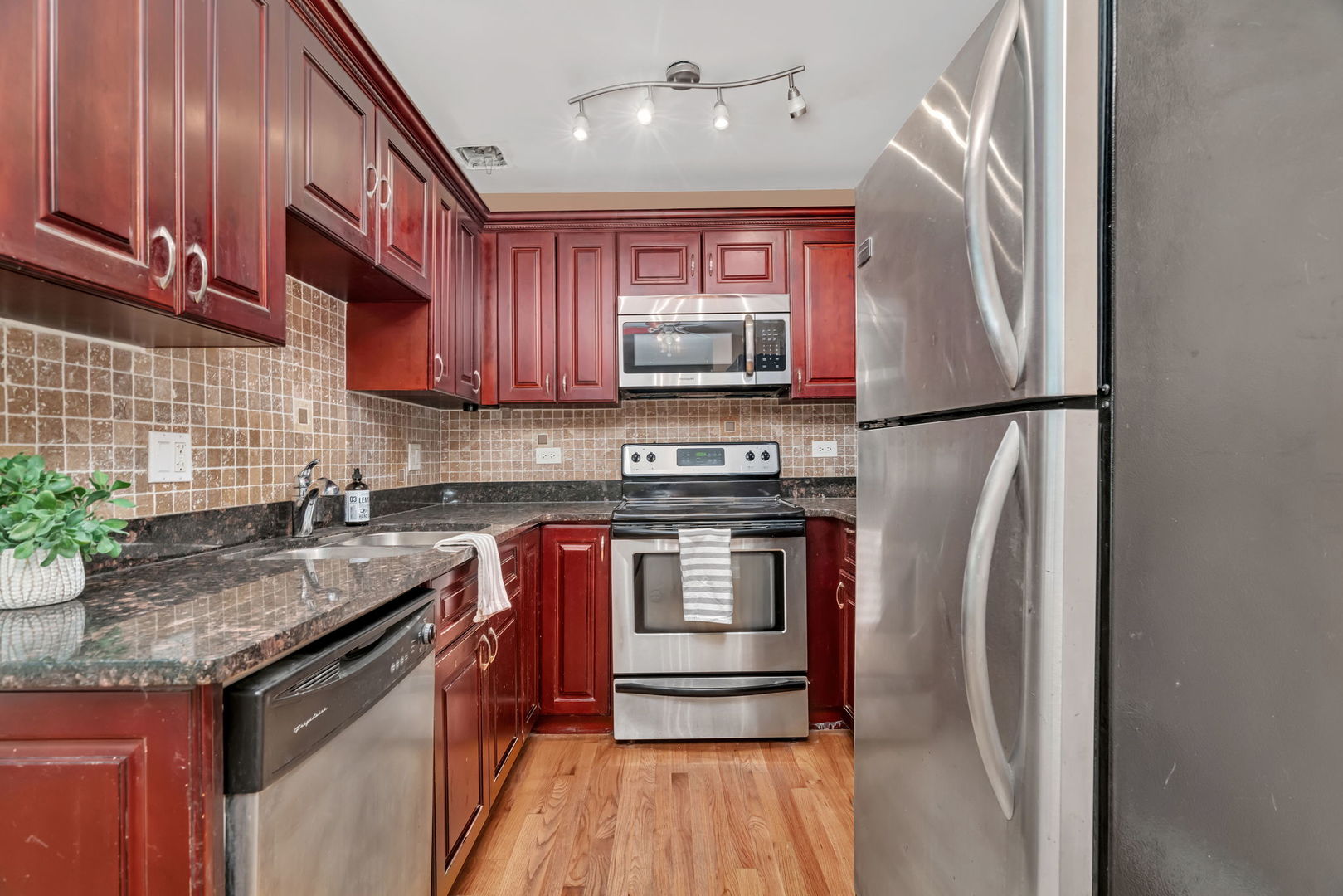 10214 S 84th Terrace #312, Palos Hills, IL 60465