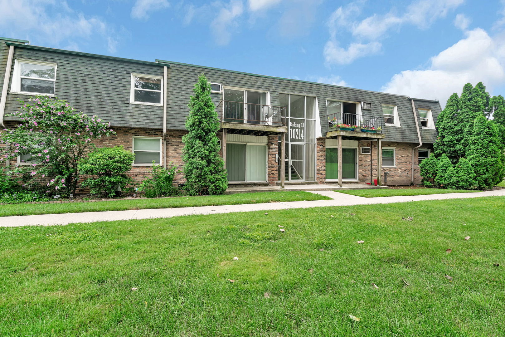10214 S 84th Terrace #312, Palos Hills, IL 60465