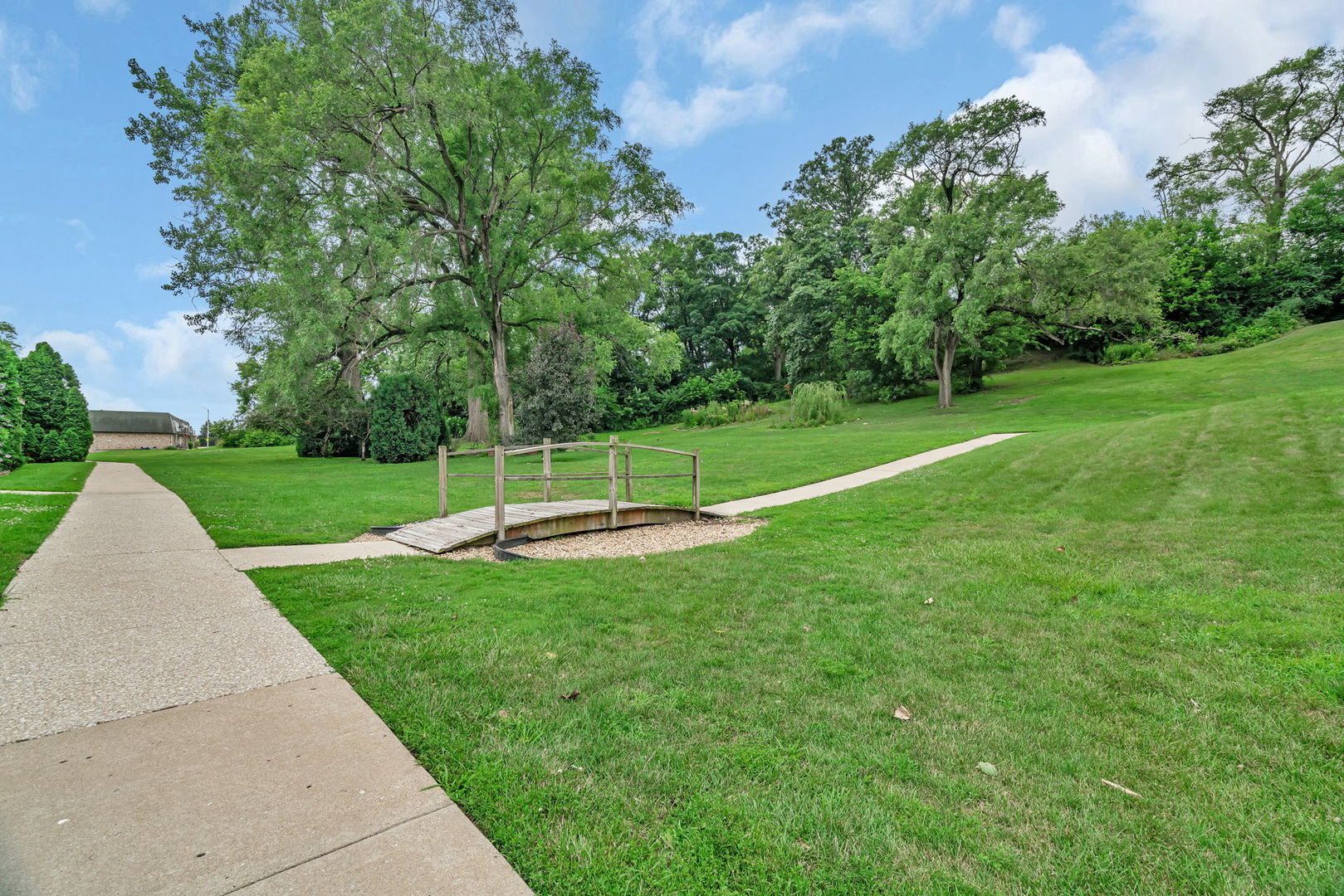 10214 S 84th Terrace #312, Palos Hills, IL 60465