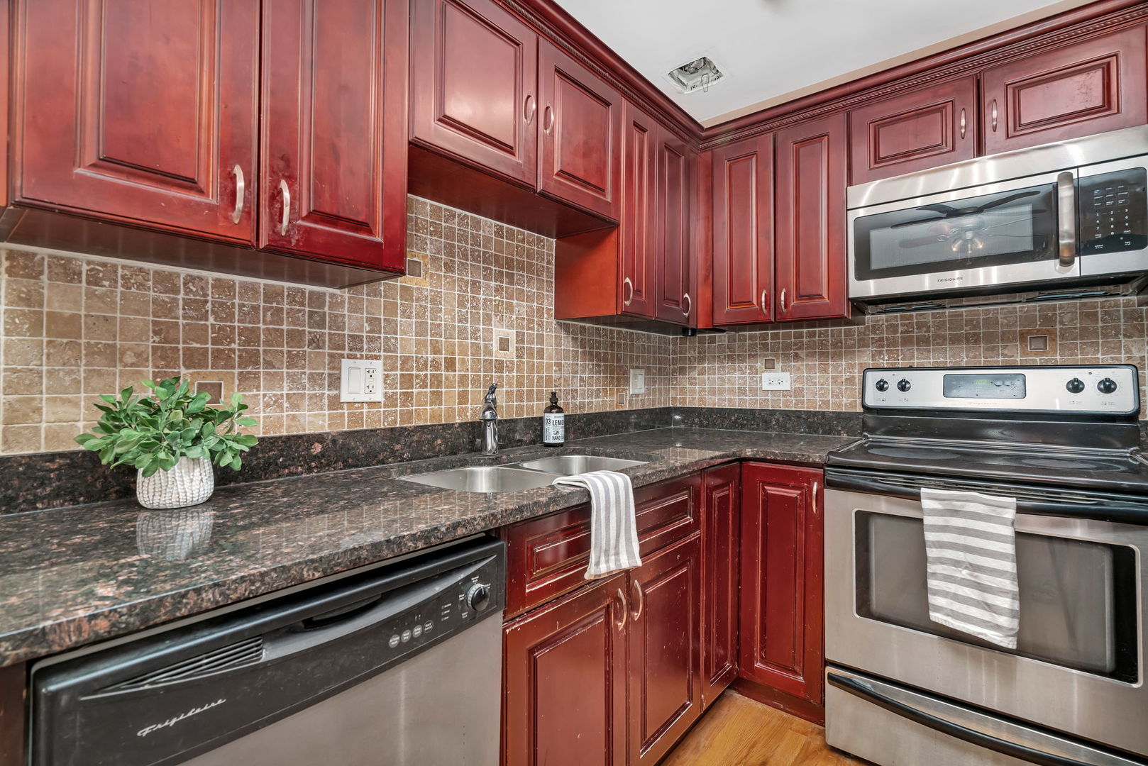 10214 S 84th Terrace #312, Palos Hills, IL 60465