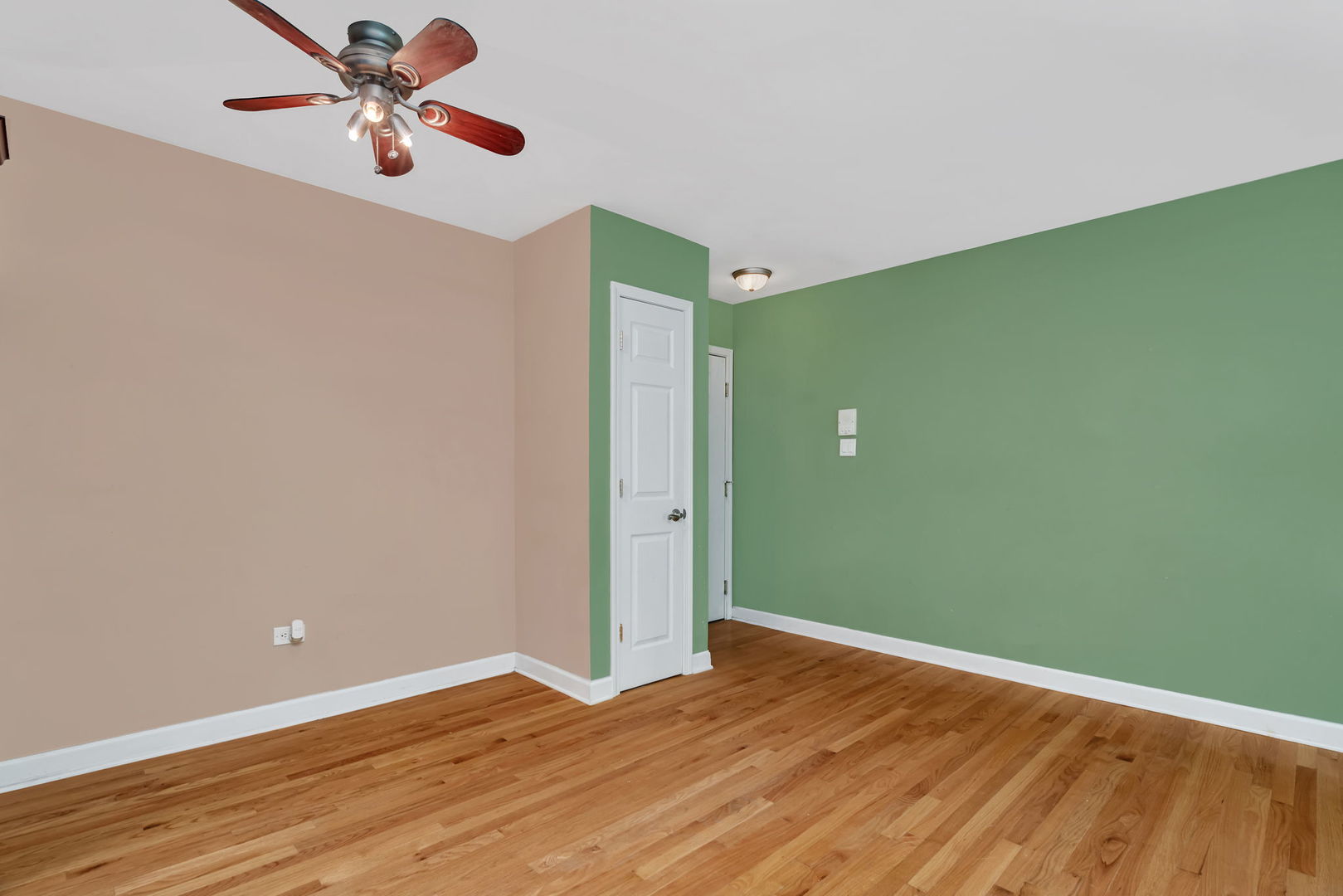10214 S 84th Terrace #312, Palos Hills, IL 60465