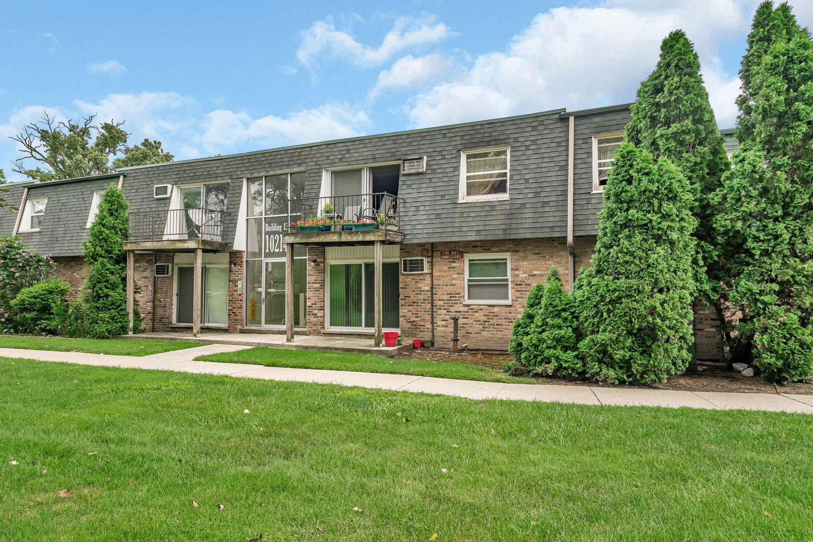 10214 S 84th Terrace #312, Palos Hills, IL 60465