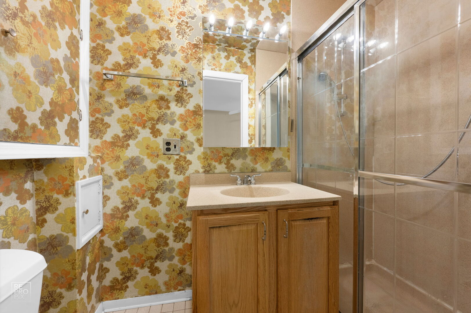 6718 N Jean Avenue, Chicago, IL 60646