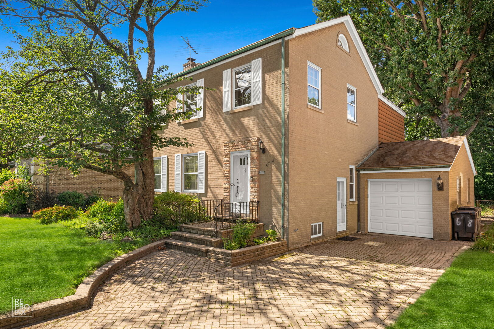 6718 N Jean Avenue, Chicago, IL 60646