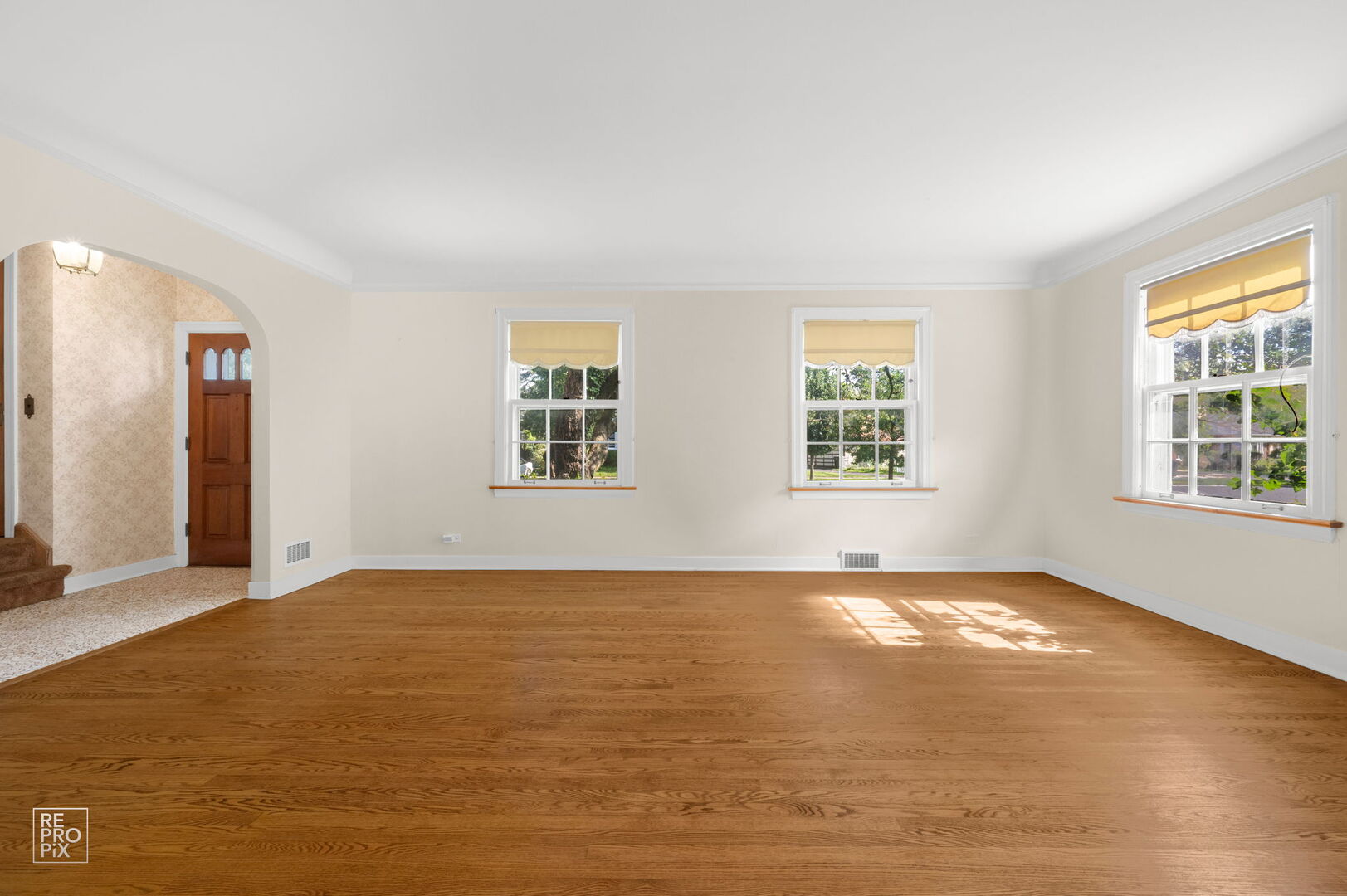 6718 N Jean Avenue, Chicago, IL 60646