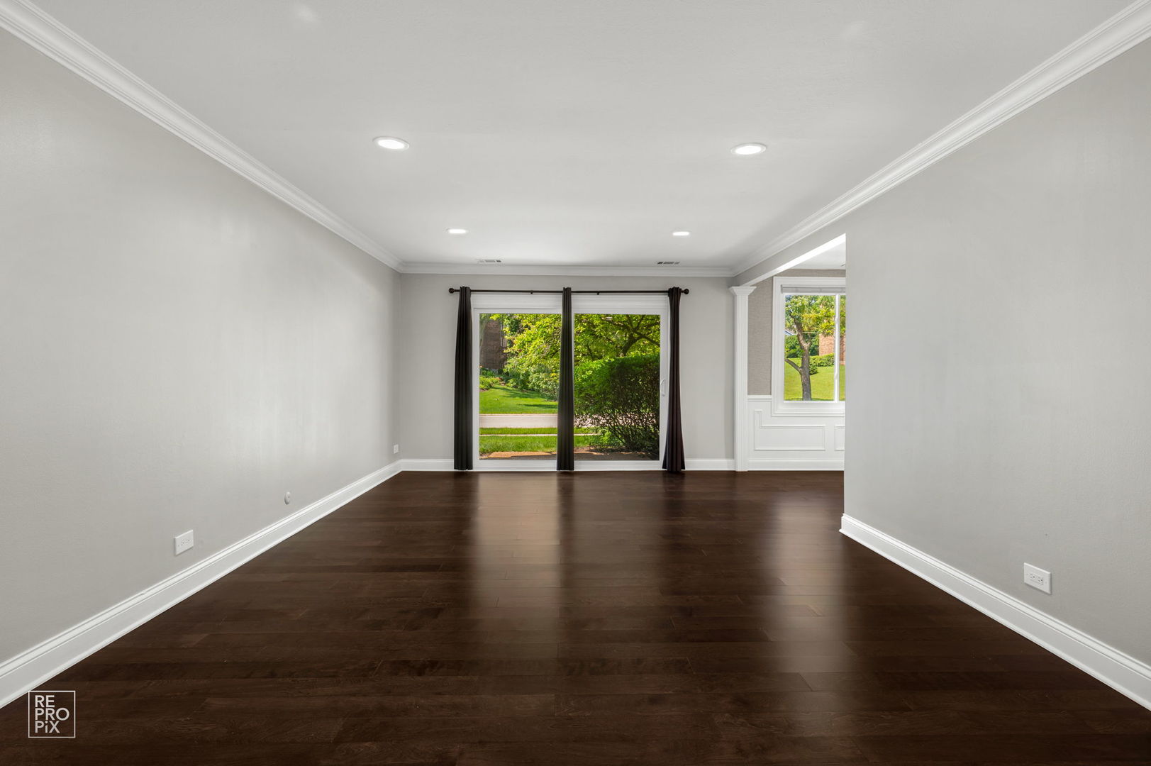 451 Raintree Court #1C, Glen Ellyn, IL 60137