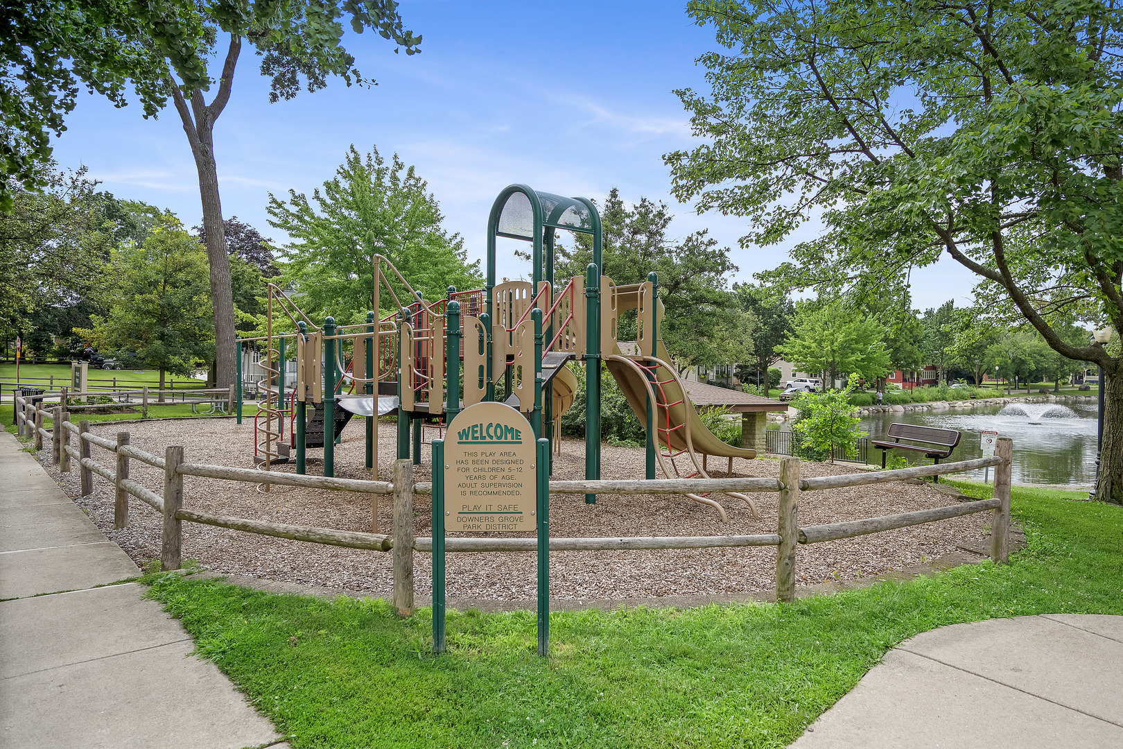 4924 Linscott Avenue, Downers Grove, IL 60515