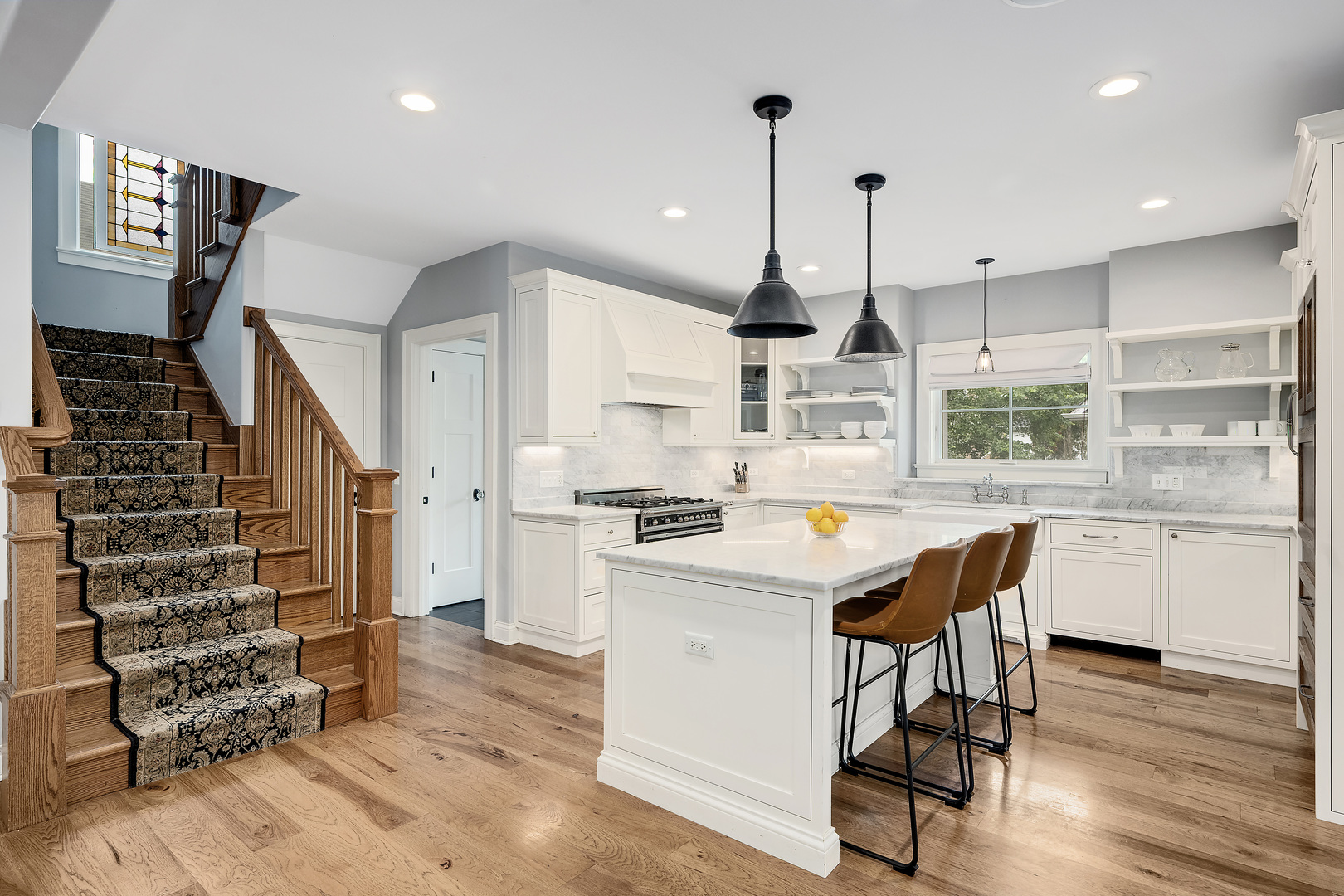 4924 Linscott Avenue, Downers Grove, IL 60515