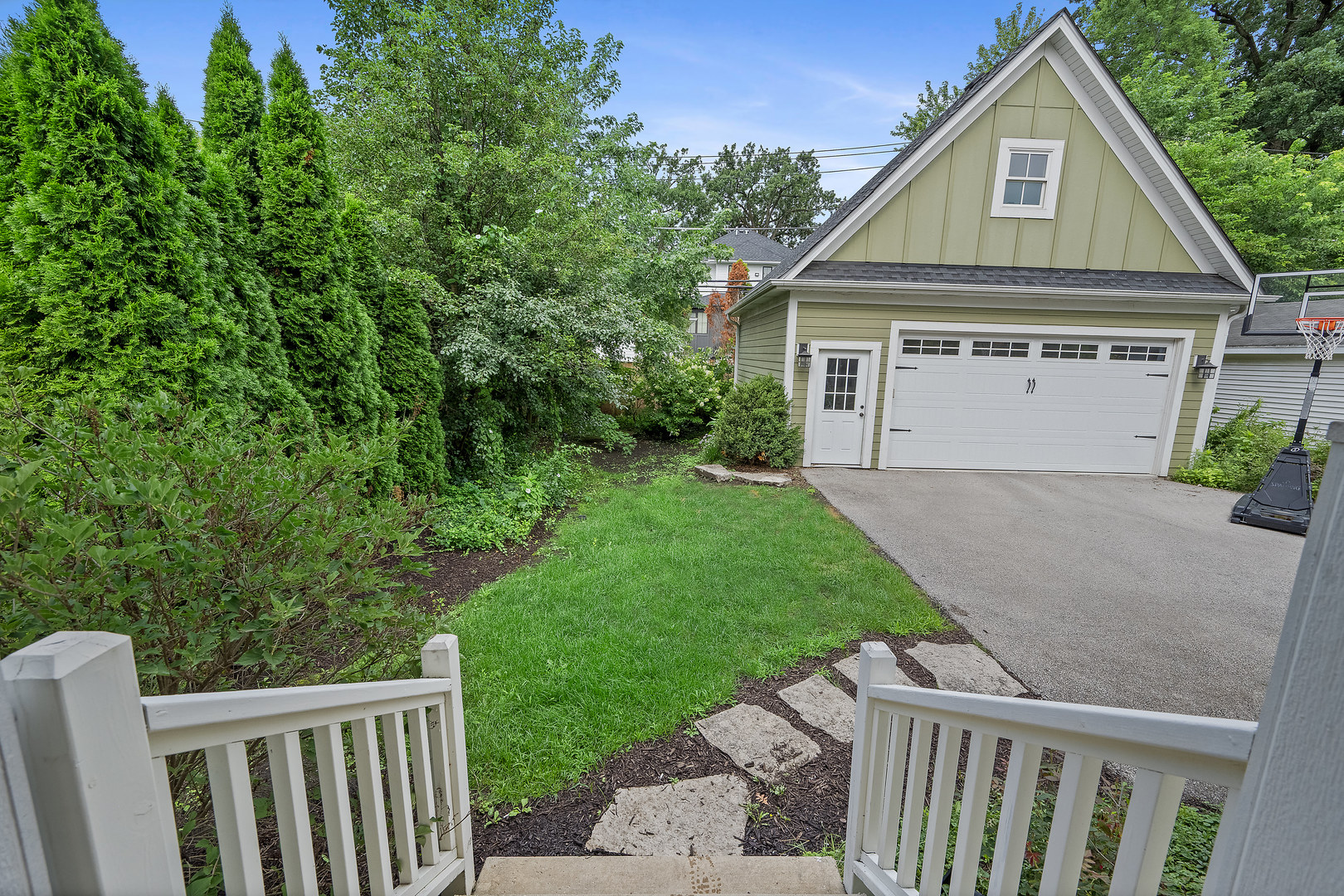 4924 Linscott Avenue, Downers Grove, IL 60515