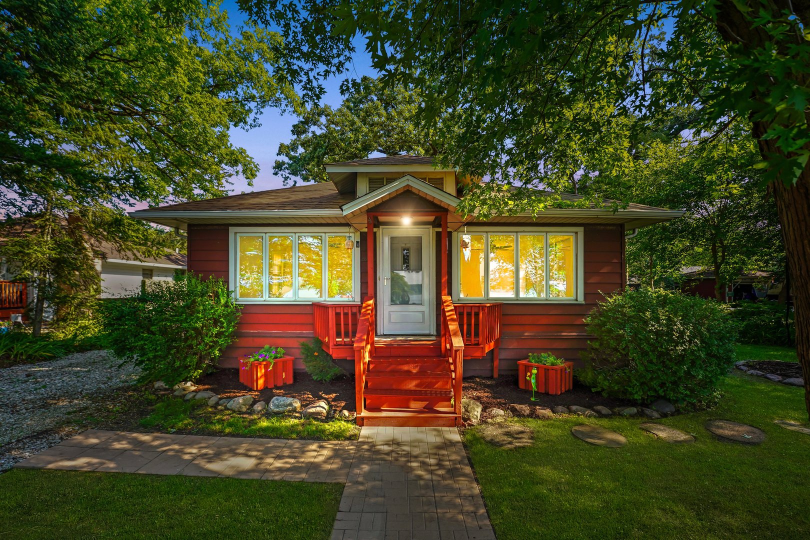 28608 W Parkview Drive, Island Lake, IL 60042