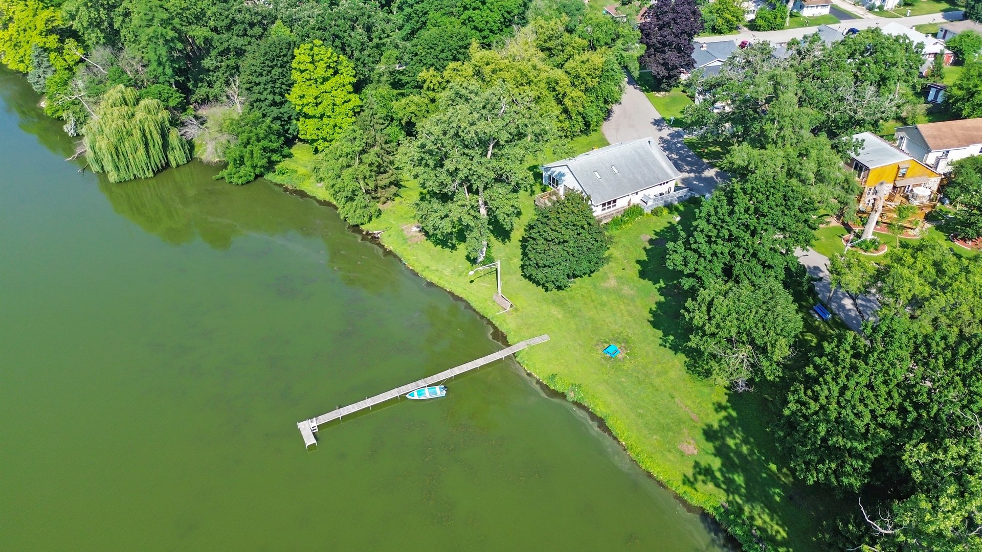 28608 W Parkview Drive, Island Lake, IL 60042