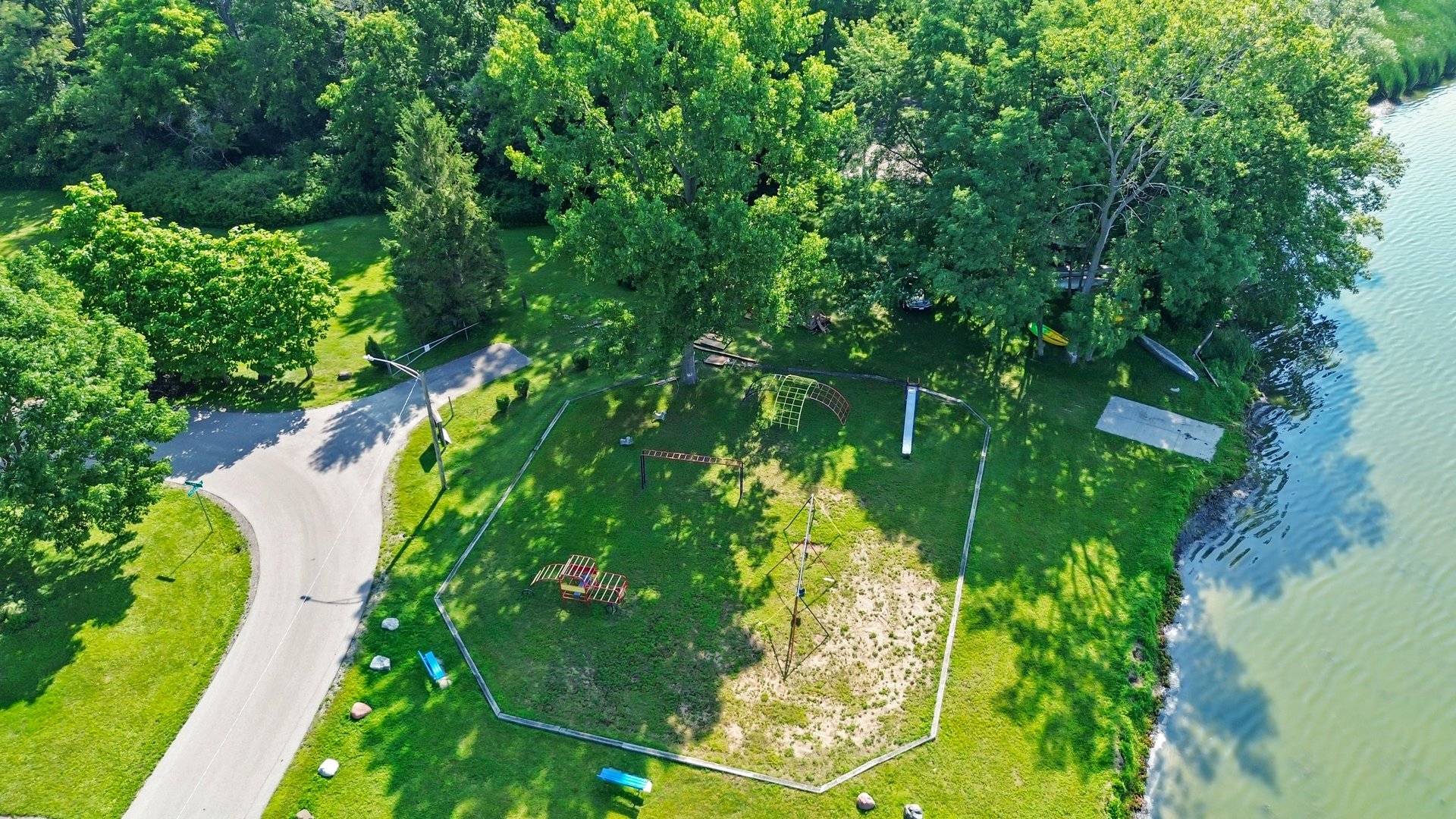 28608 W Parkview Drive, Island Lake, IL 60042
