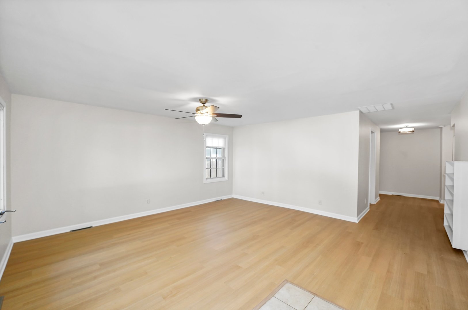 28608 W Parkview Drive, Island Lake, IL 60042