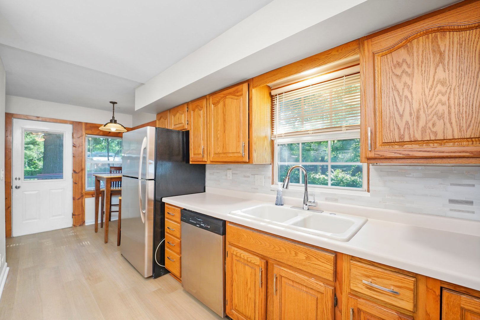 28608 W Parkview Drive, Island Lake, IL 60042