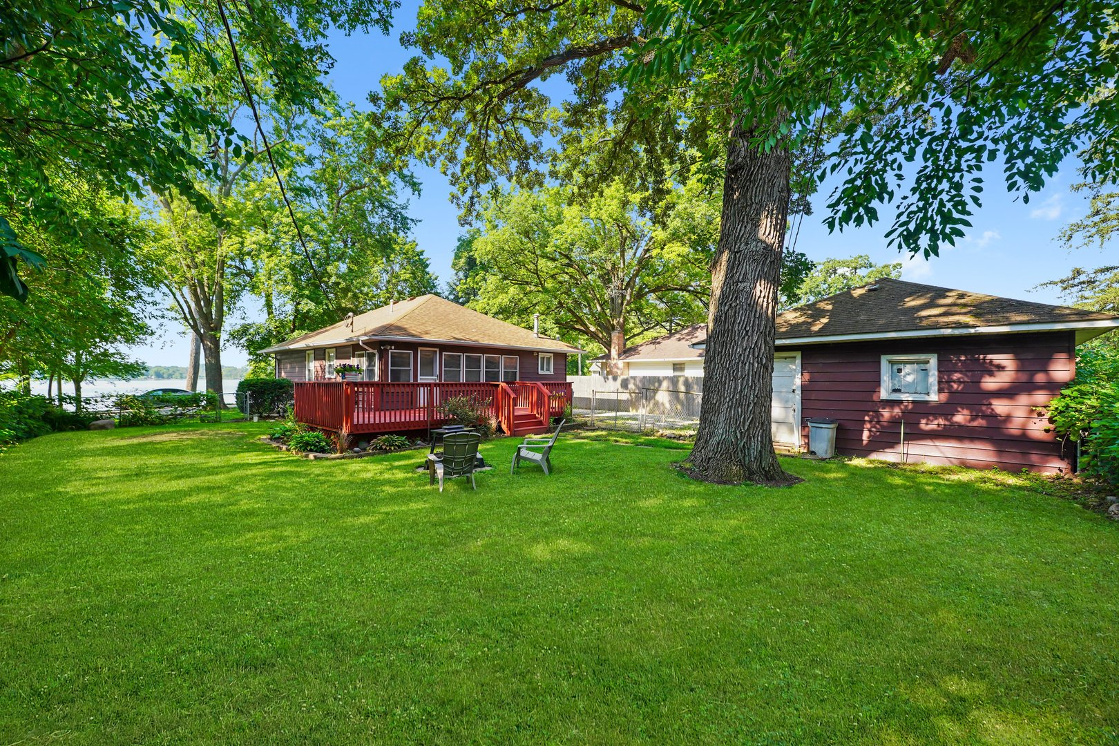 28608 W Parkview Drive, Island Lake, IL 60042