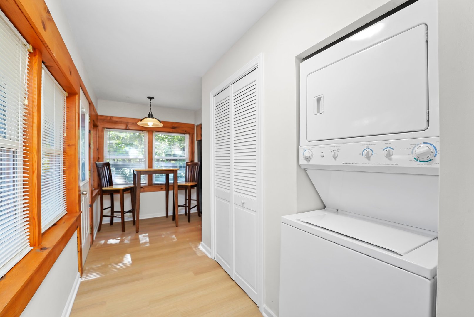 28608 W Parkview Drive, Island Lake, IL 60042