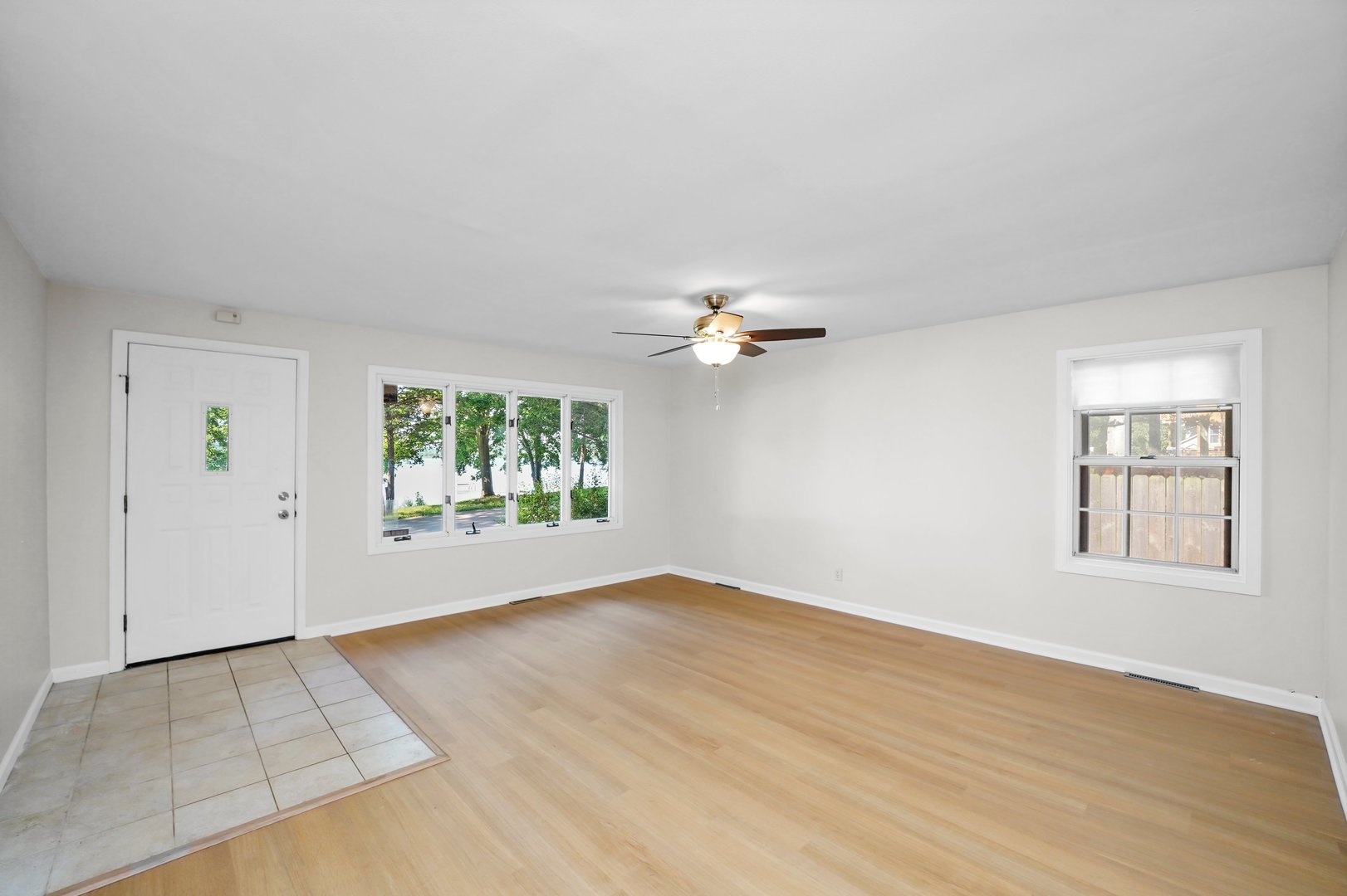 28608 W Parkview Drive, Island Lake, IL 60042