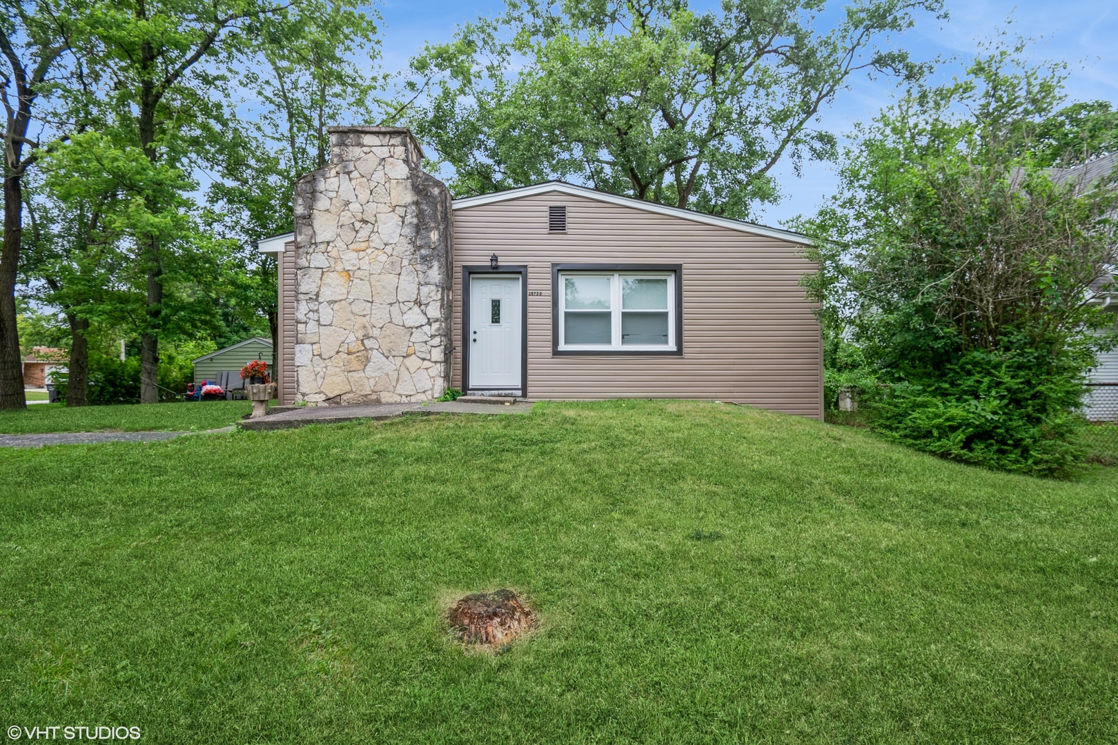 18730 Oak Avenue, Lansing, IL 60438
