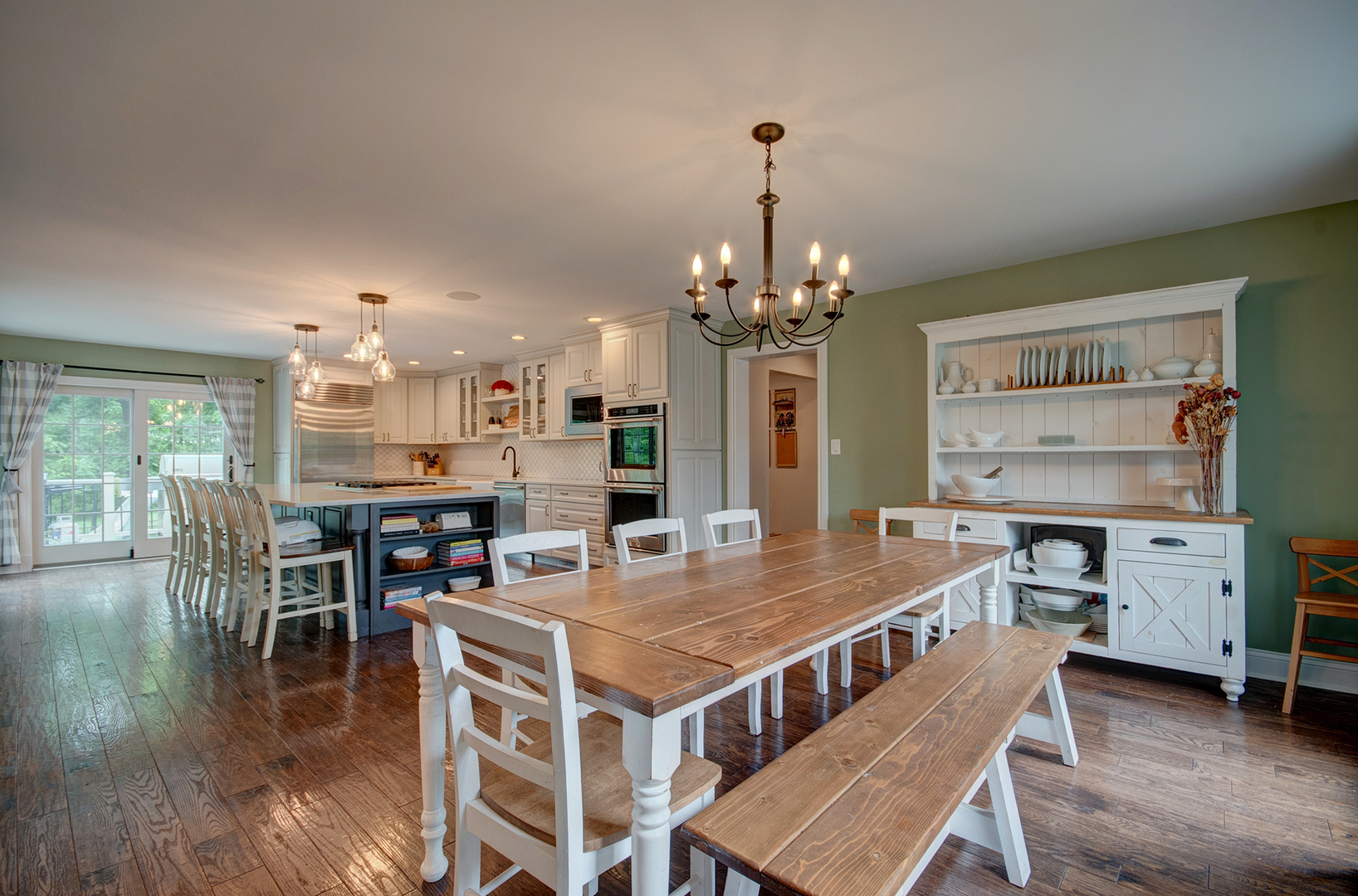 712 Stonebridge Road, Frankfort, IL 60423