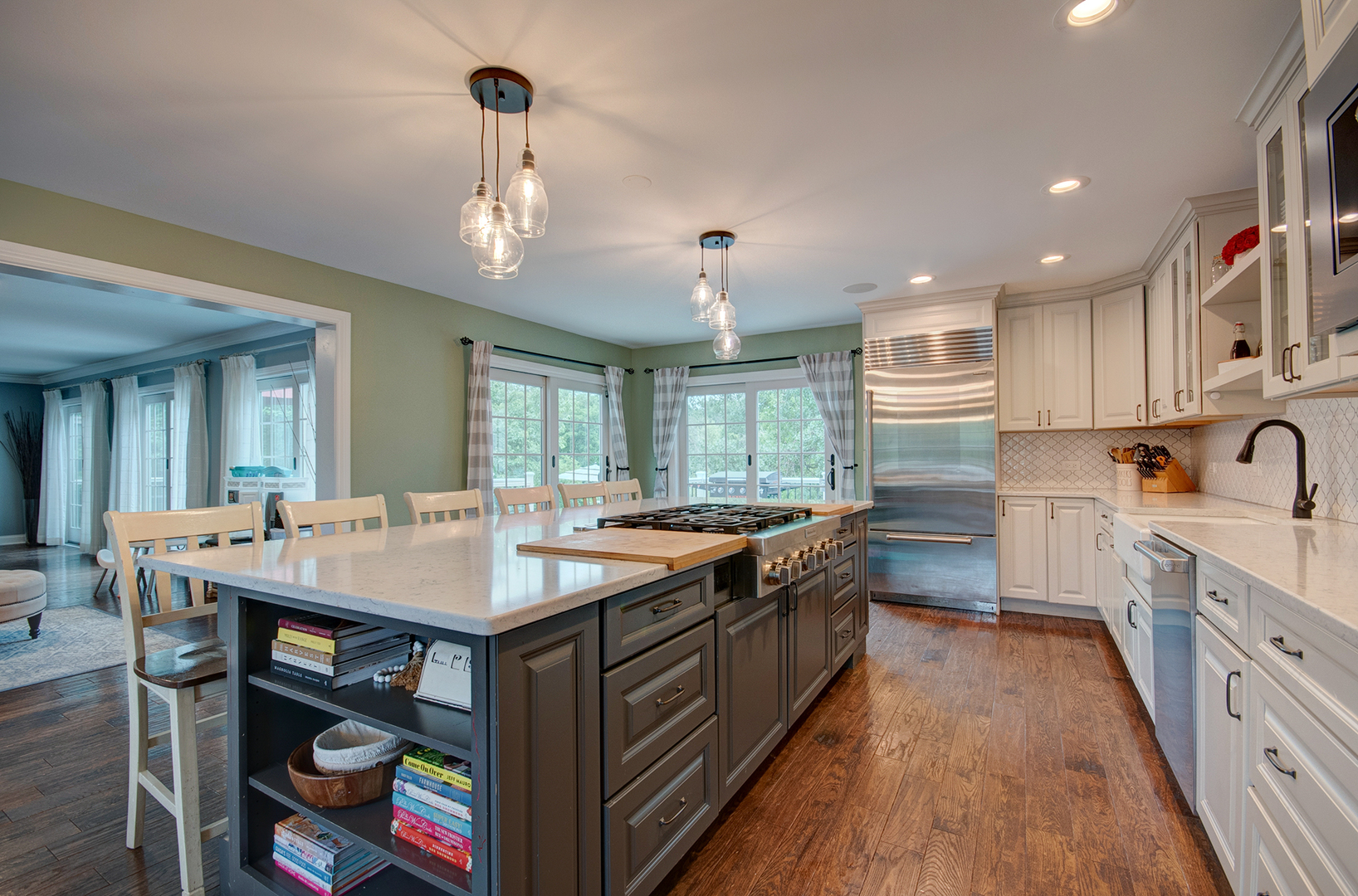 712 Stonebridge Road, Frankfort, IL 60423