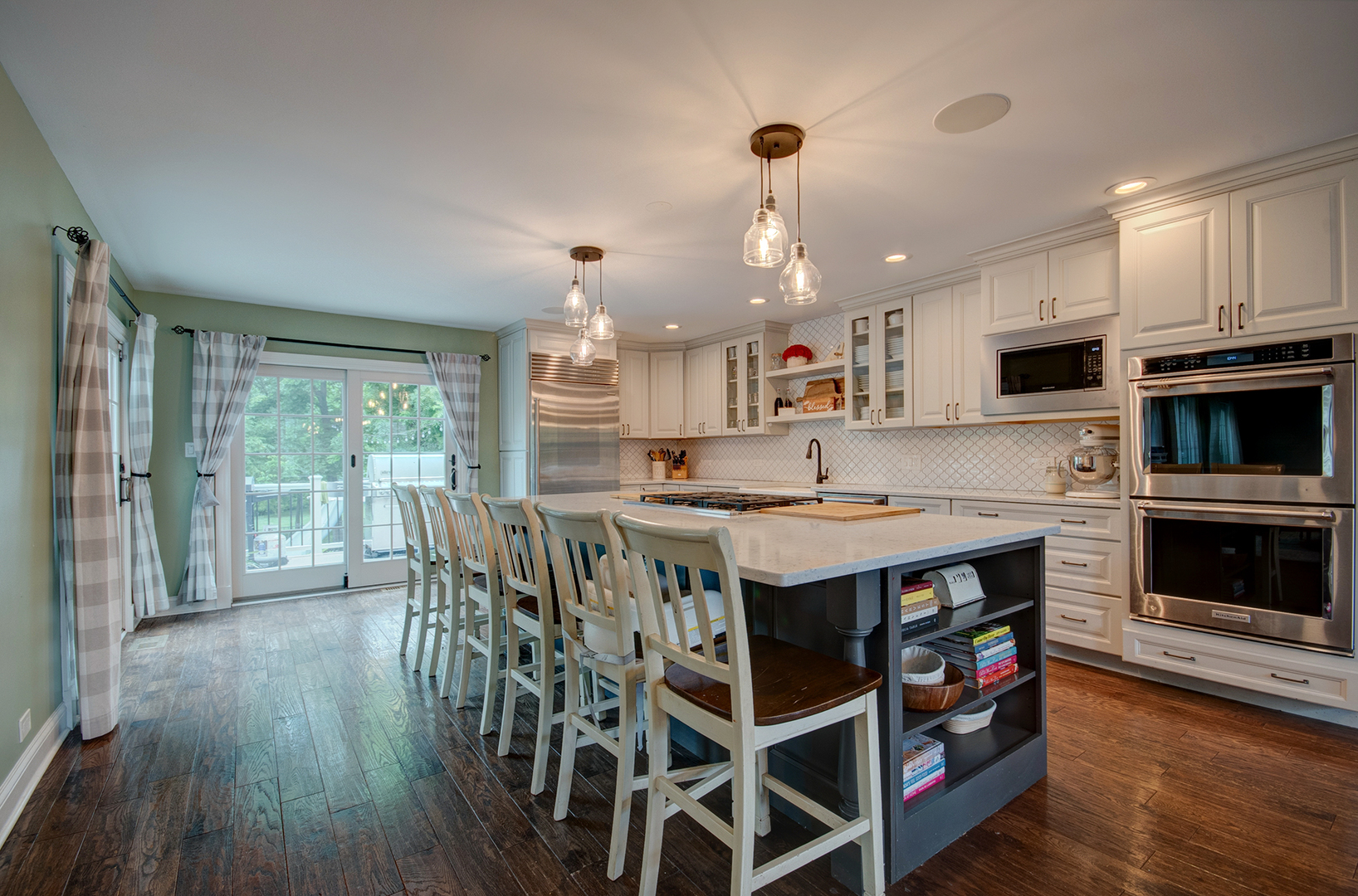 712 Stonebridge Road, Frankfort, IL 60423