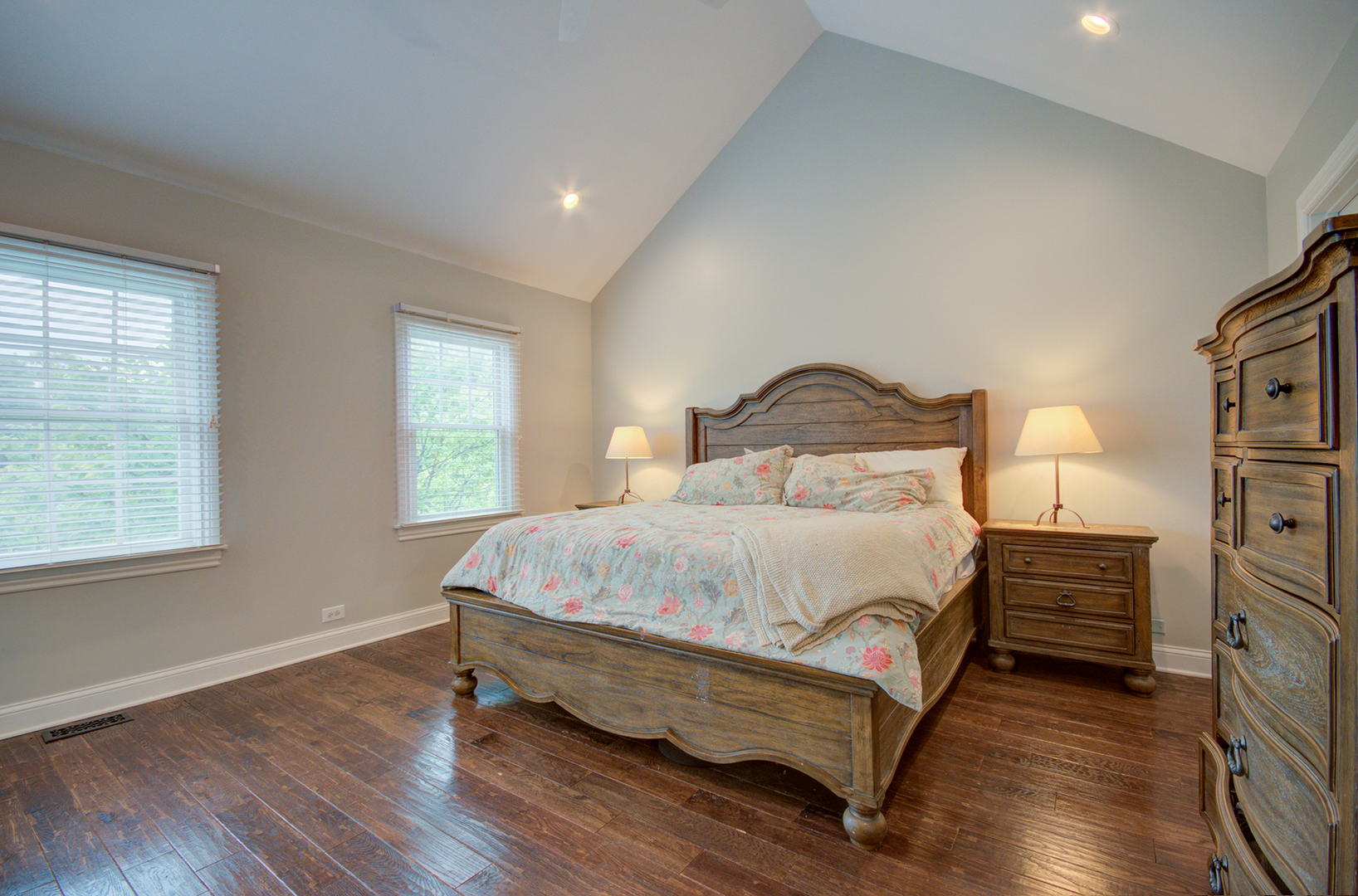 712 Stonebridge Road, Frankfort, IL 60423