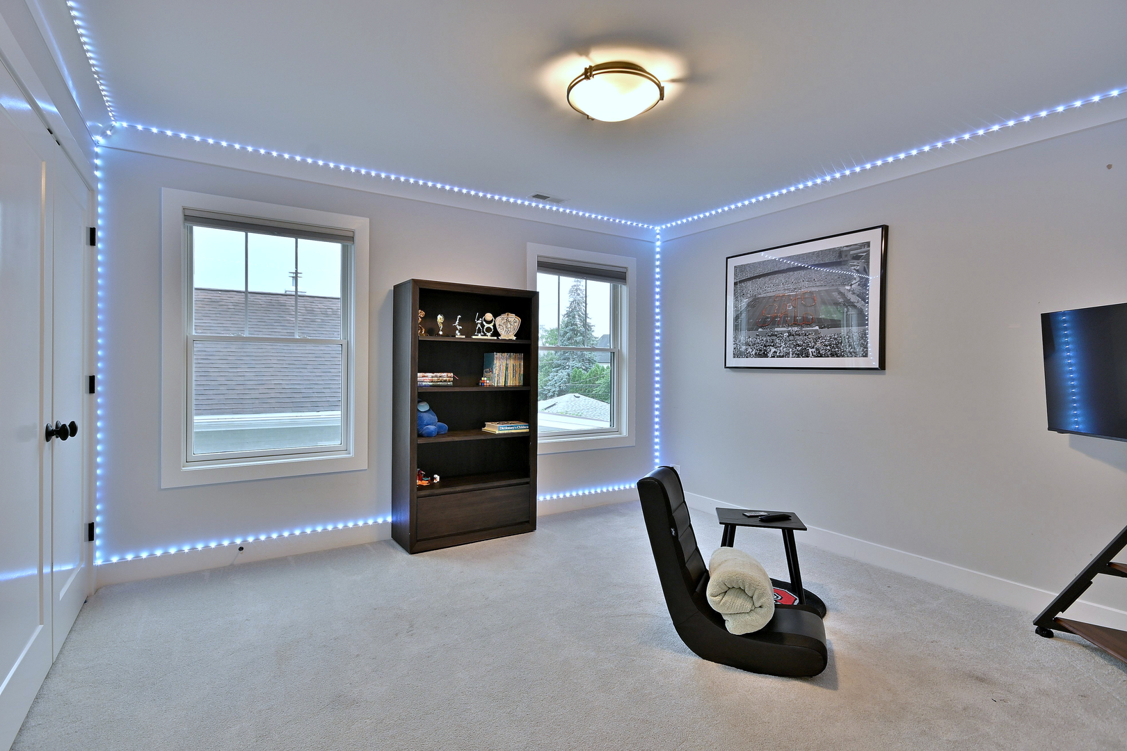 662 S Parkside Avenue, Elmhurst, IL 60126