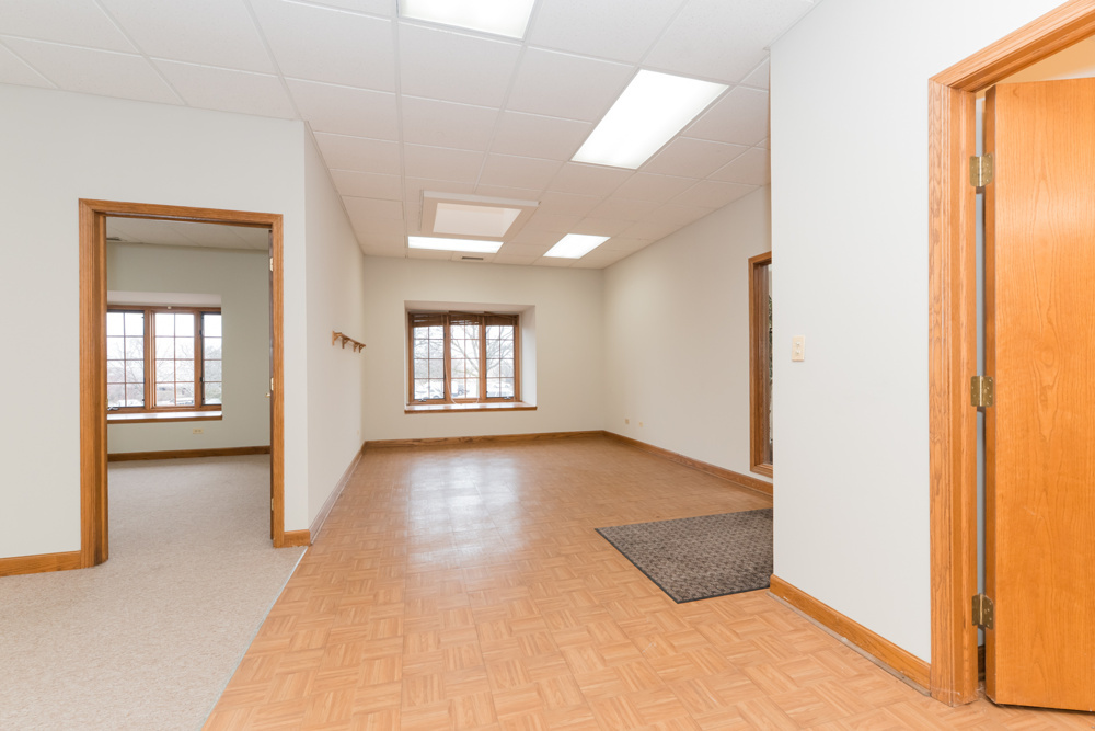 14047 W Petronella Drive #201, Libertyville, IL 60048