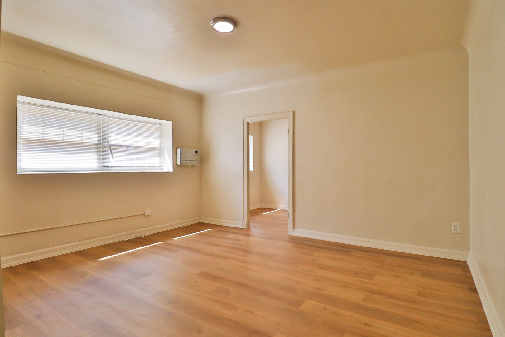 3302 Kenilworth Avenue #104, Berwyn, IL 60402