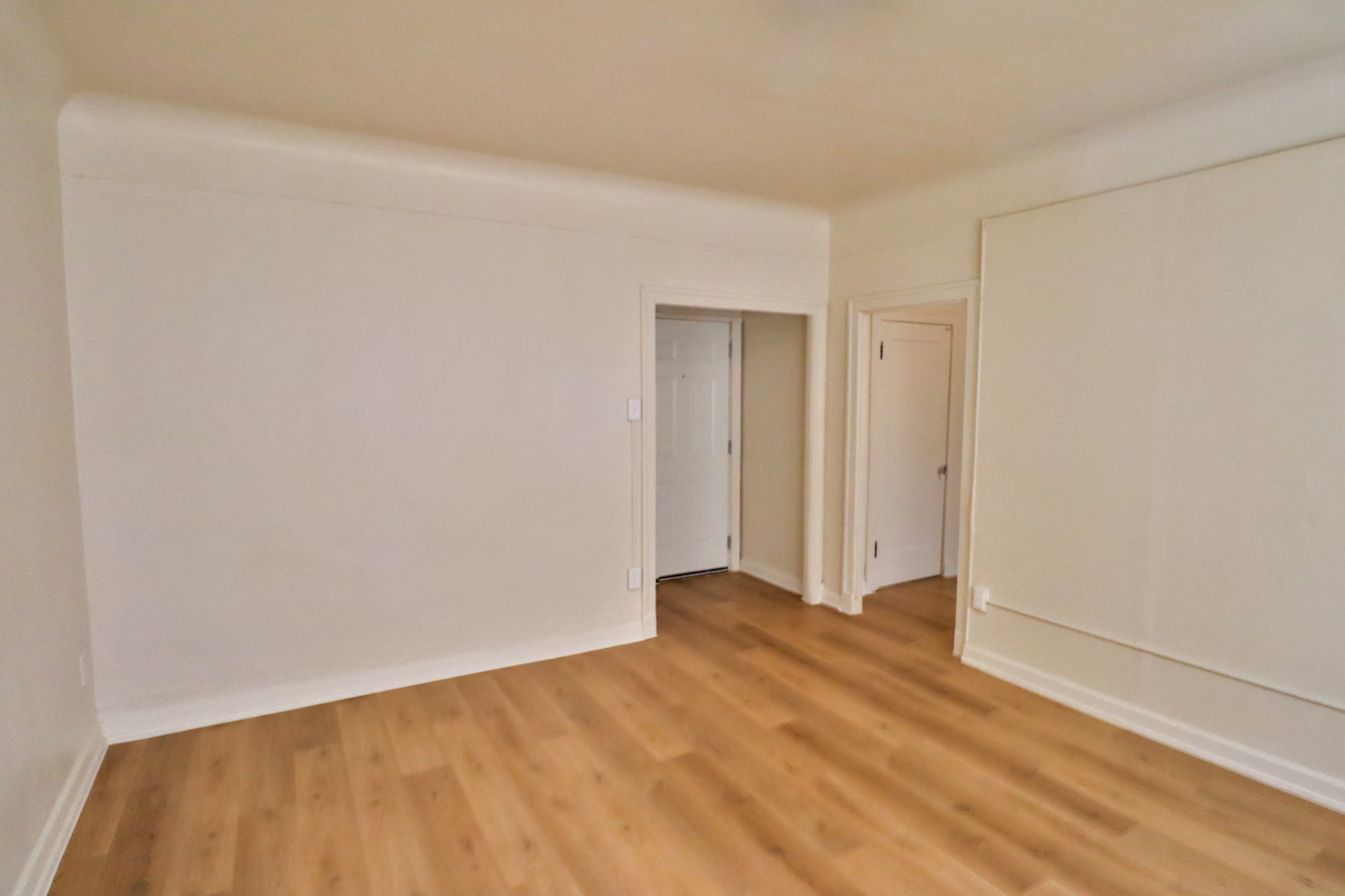 3302 Kenilworth Avenue #104, Berwyn, IL 60402